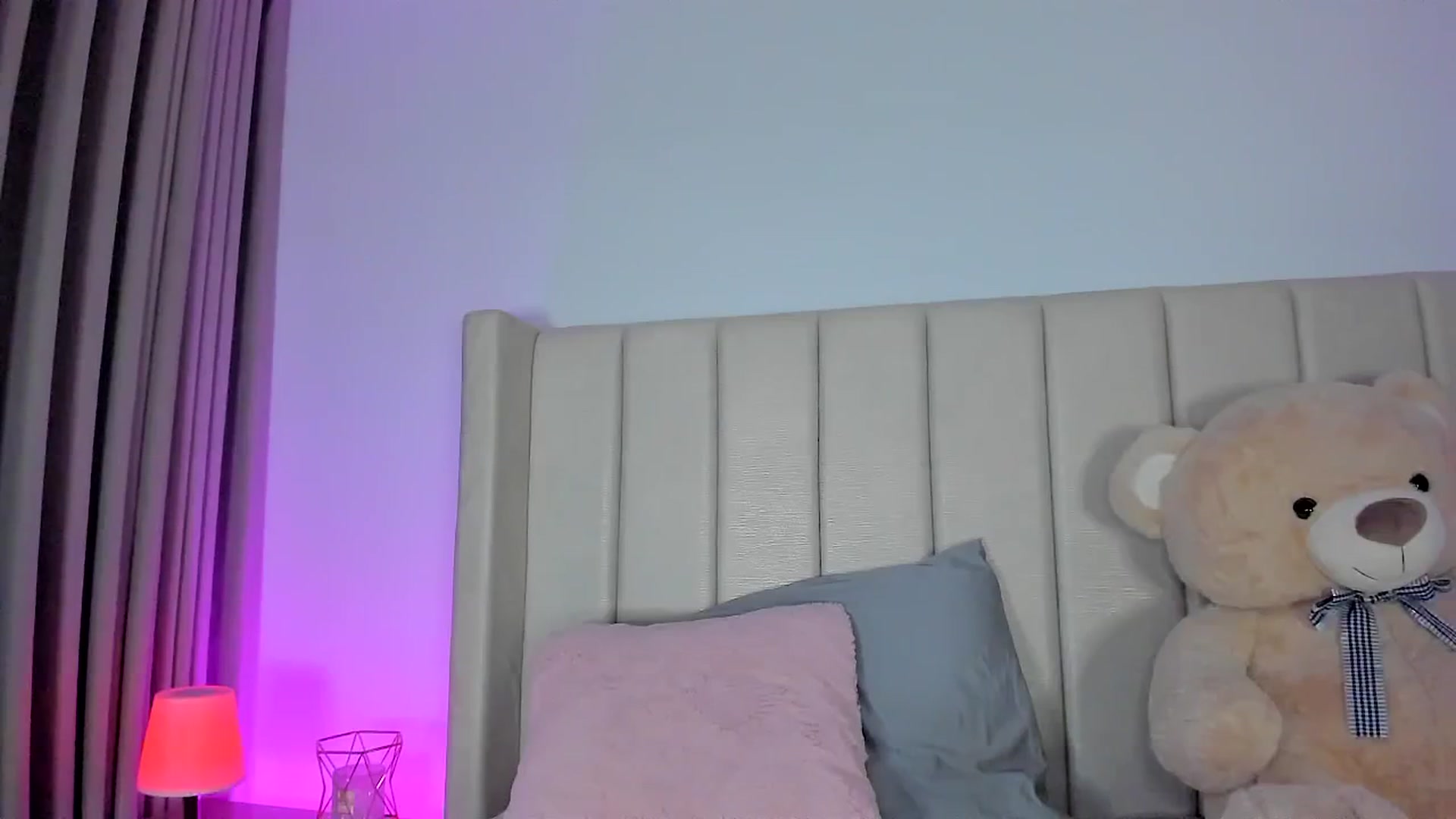 Gallery image thumbnail from SweetMar23's myfreecams stream on, 04/09/2026, 05:16 image 14 of 20