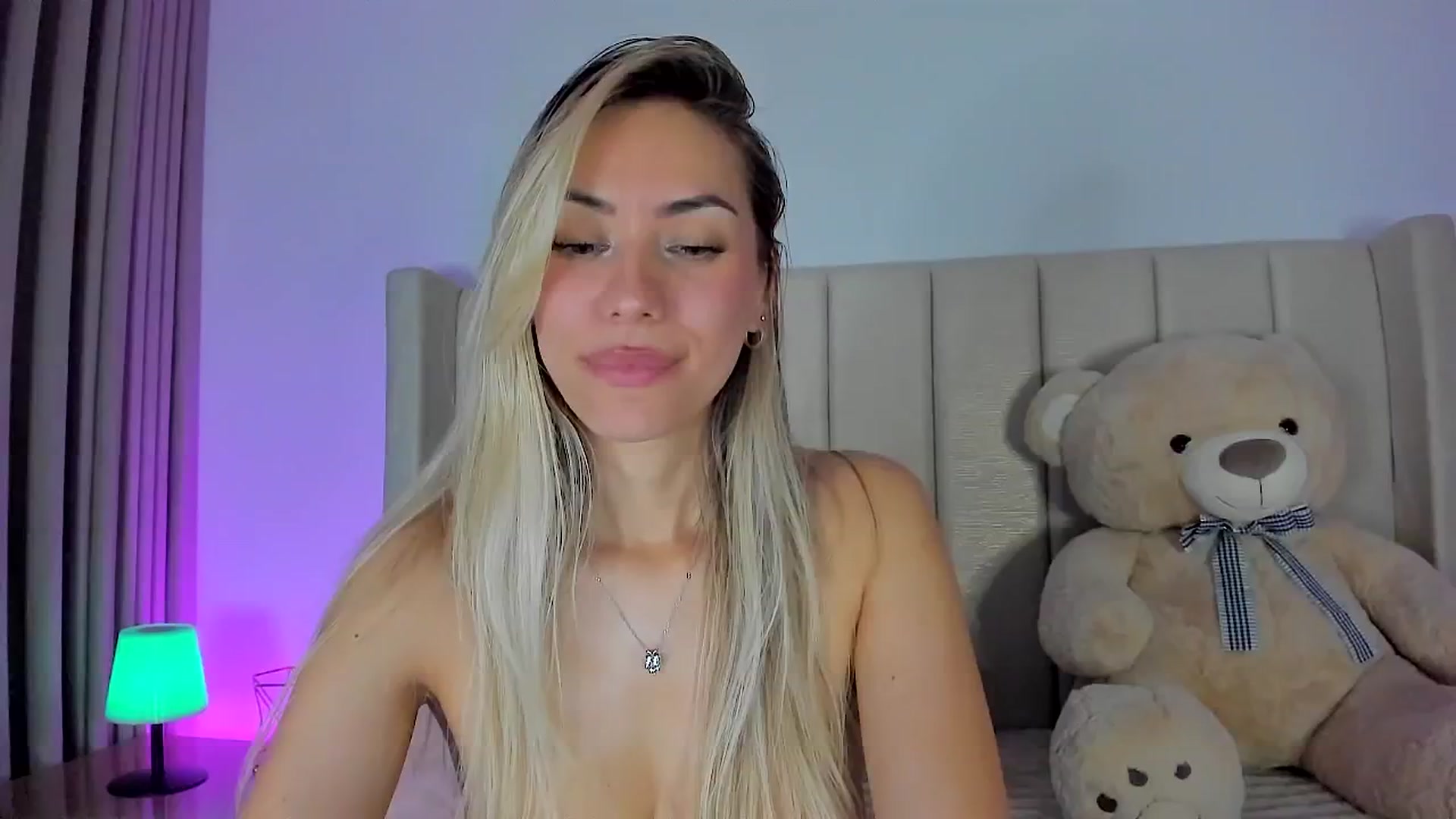 Gallery image thumbnail from SweetMar23's myfreecams stream on, 04/11/2026, 05:26 image 20 of 20