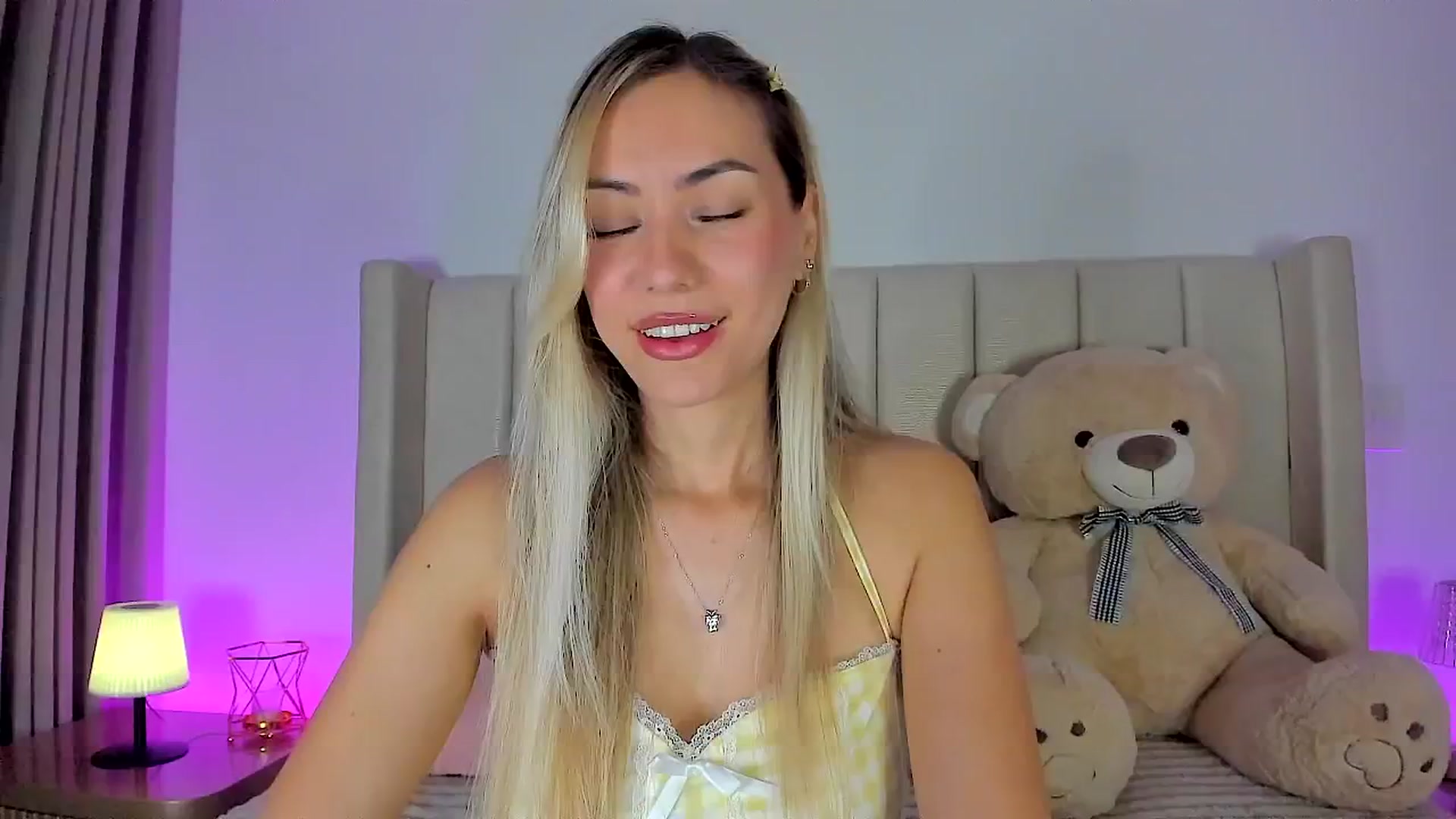 Gallery image thumbnail from SweetMar23's myfreecams stream on, 04/16/2026, 04:34 image 7 of 20