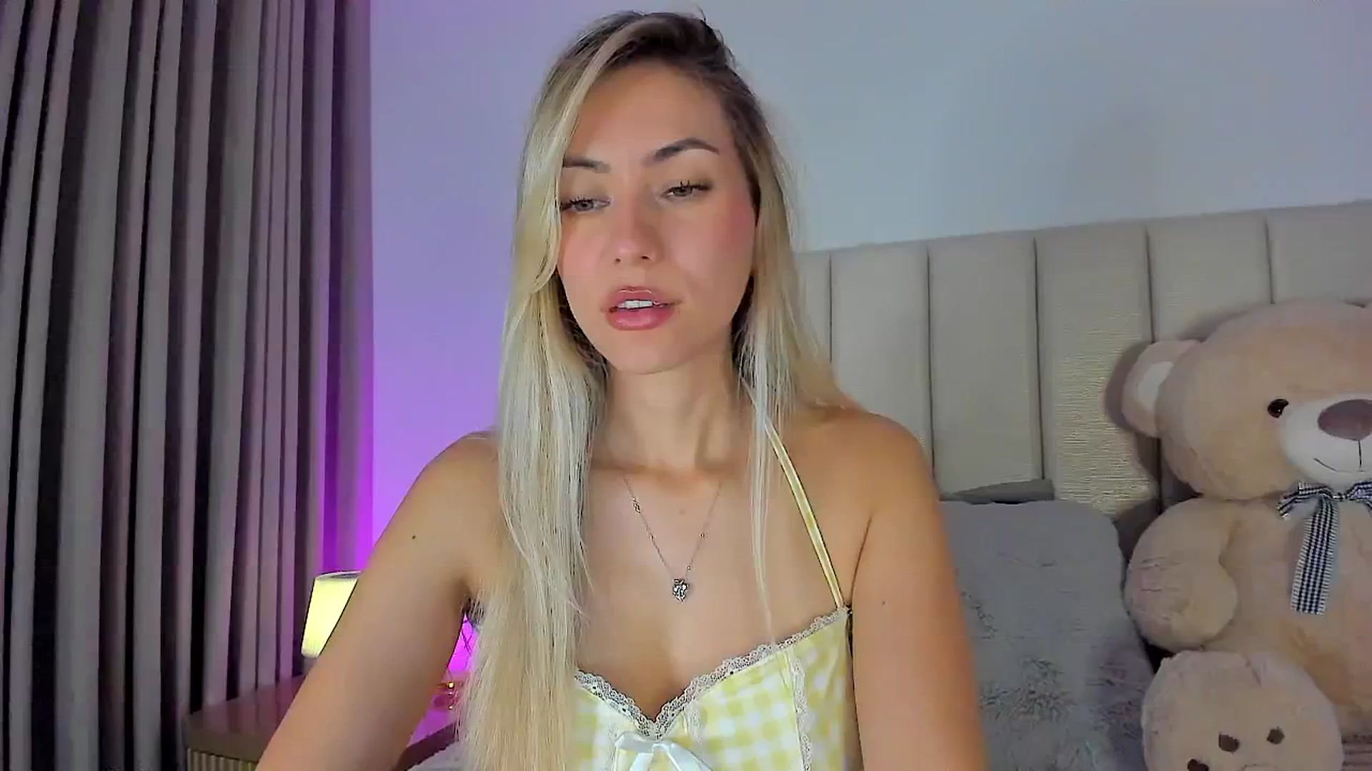 Gallery image thumbnail from SweetMar23's myfreecams stream on, 04/16/2026, 04:34 image 18 of 20