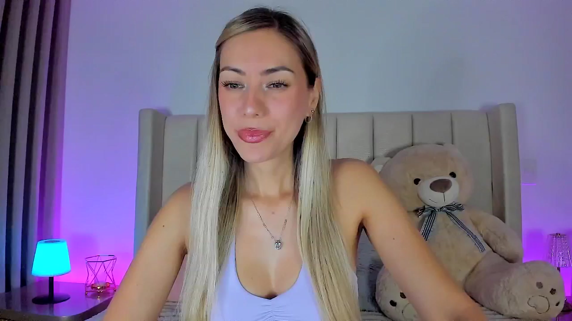 Gallery image thumbnail from SweetMar23's myfreecams stream on, 04/18/2026, 05:31 image 1 of 20