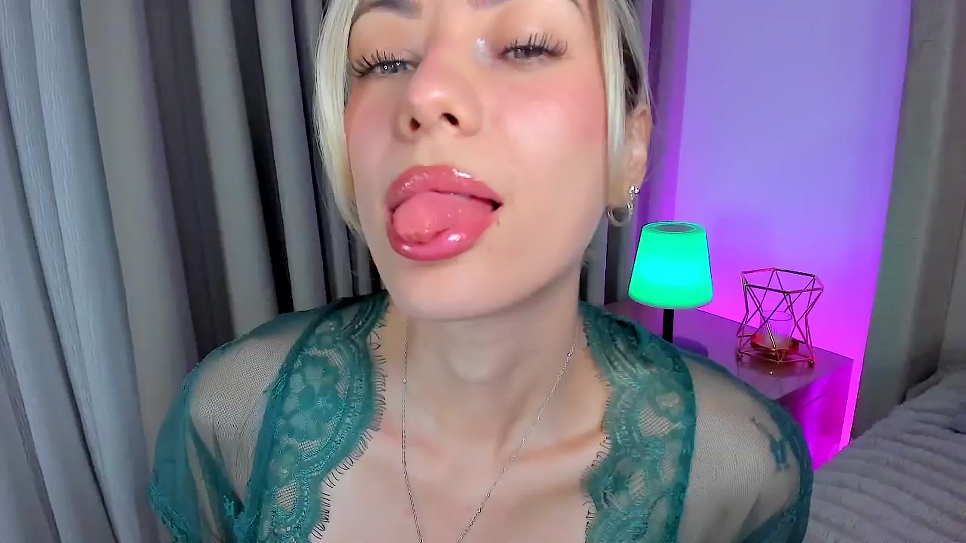Gallery image thumbnail from SweetMar23's myfreecams stream on, 04/24/2026, 04:29 image 6 of 20