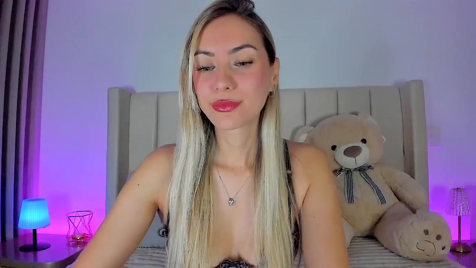 Gallery image thumbnail from SweetMar23's myfreecams stream on, 04/29/2026, 05:07 image 1 of 20