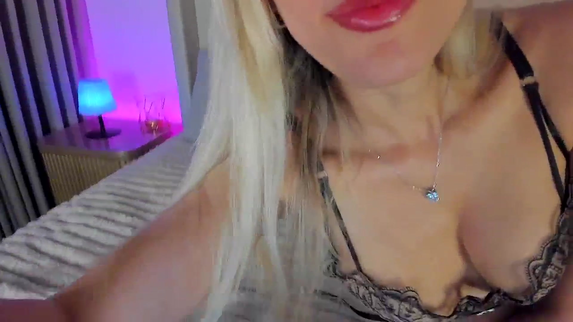 Gallery image thumbnail from SweetMar23's myfreecams stream on, 04/29/2026, 05:07 image 3 of 20