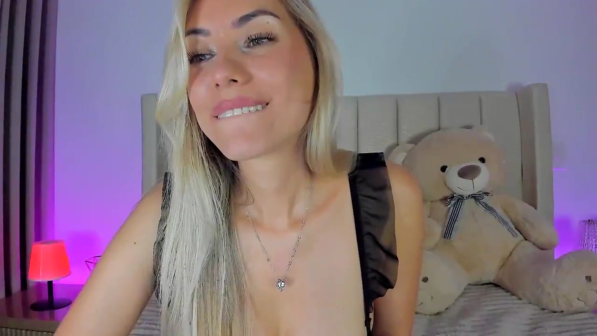 Gallery image thumbnail from SweetMar23's myfreecams stream on, 05/05/2026, 04:19 image 16 of 20