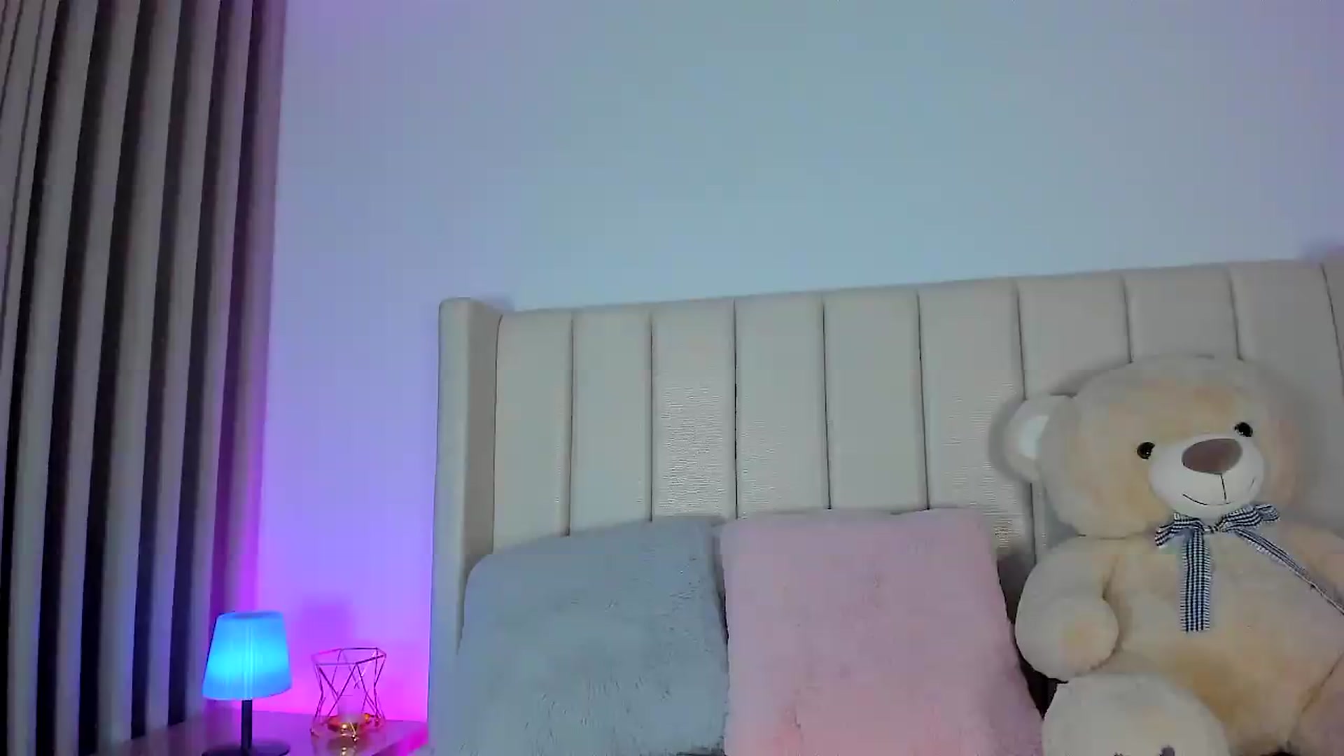 Gallery image thumbnail from SweetMar23's myfreecams stream on, 05/13/2026, 03:39 image 5 of 20