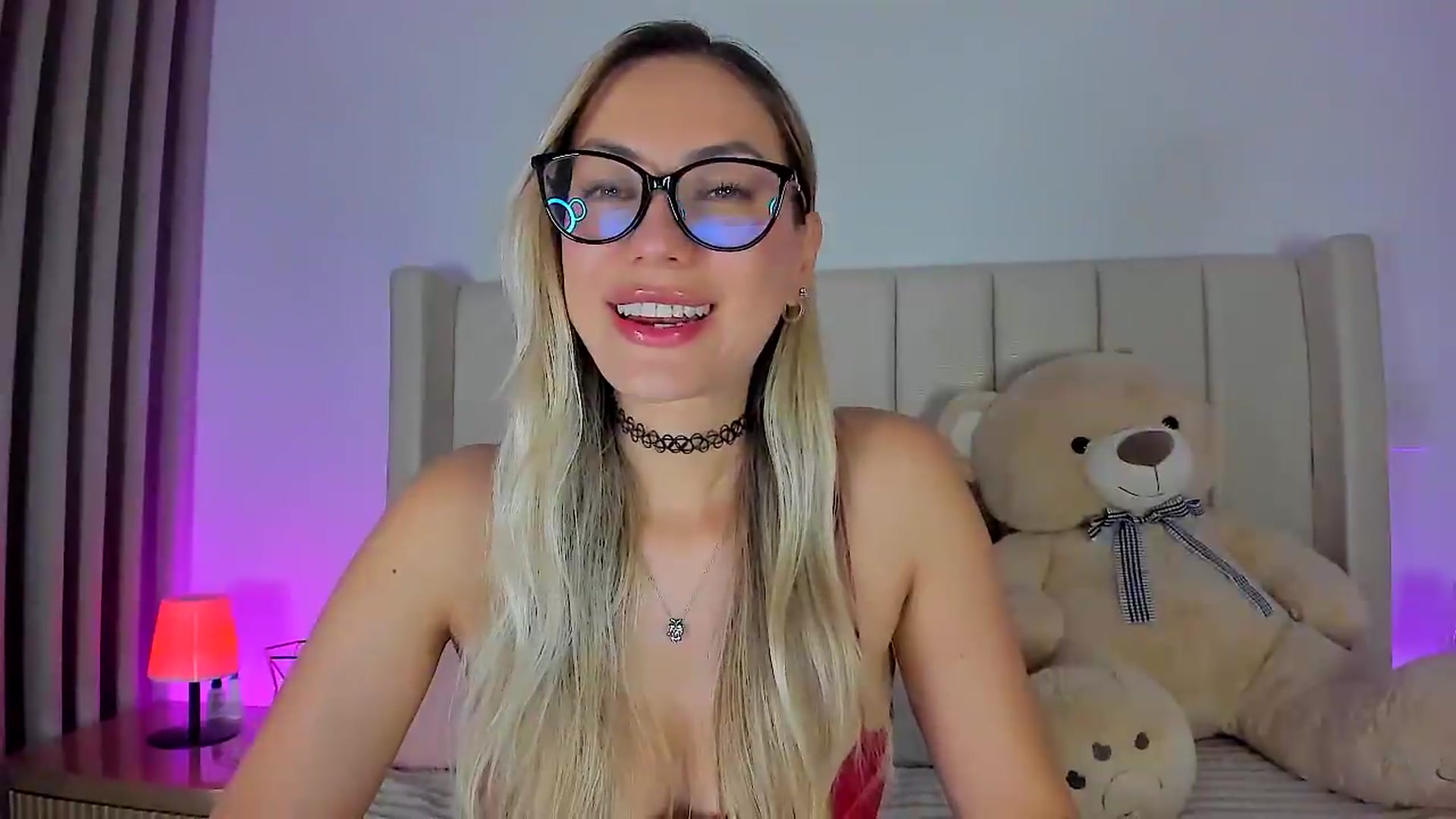 Gallery image thumbnail from SweetMar23's myfreecams stream on, 05/20/2026, 04:29 image 5 of 20