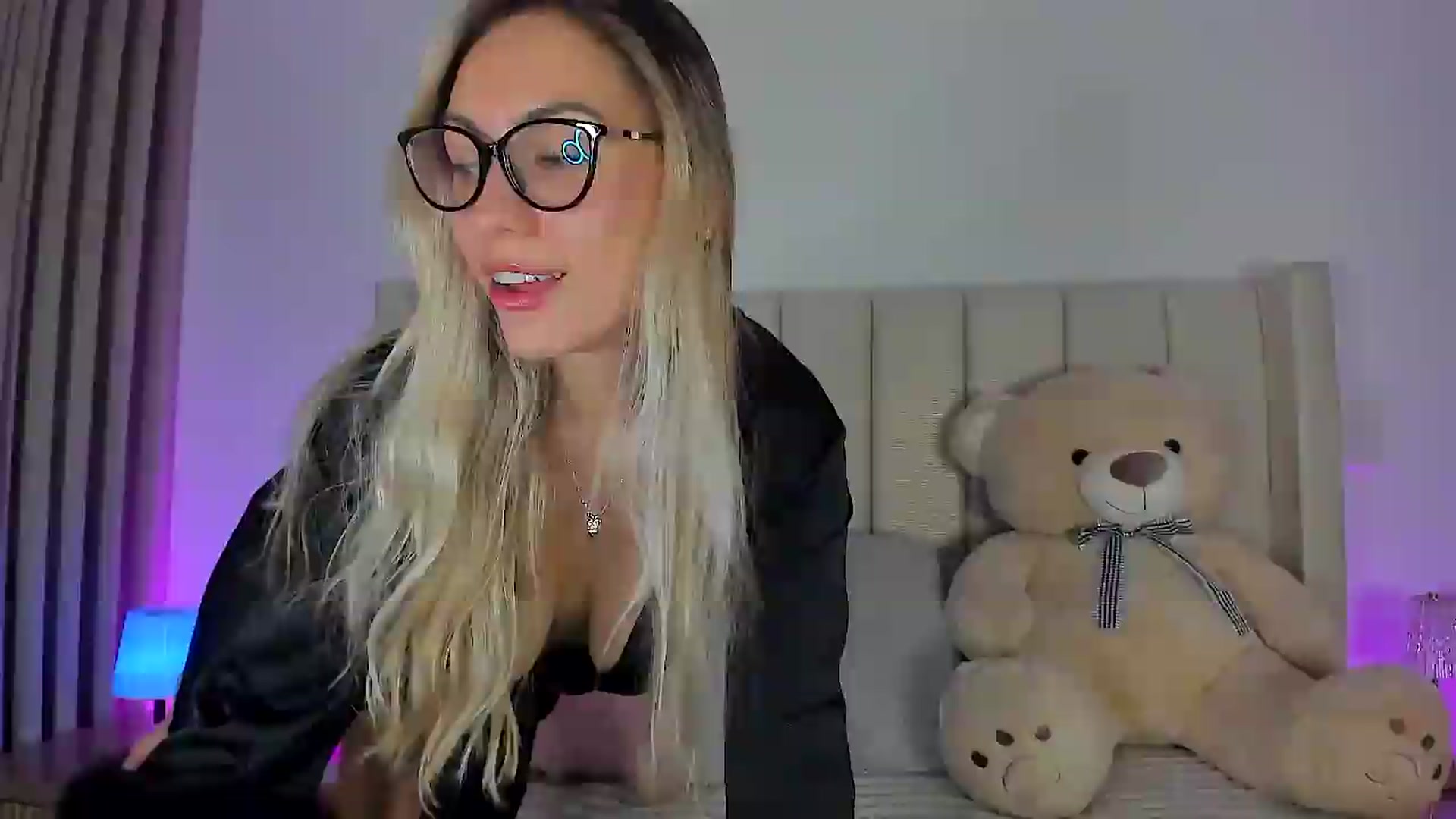 Gallery image thumbnail from SweetMar23's myfreecams stream on, 05/21/2026, 04:17 image 3 of 20