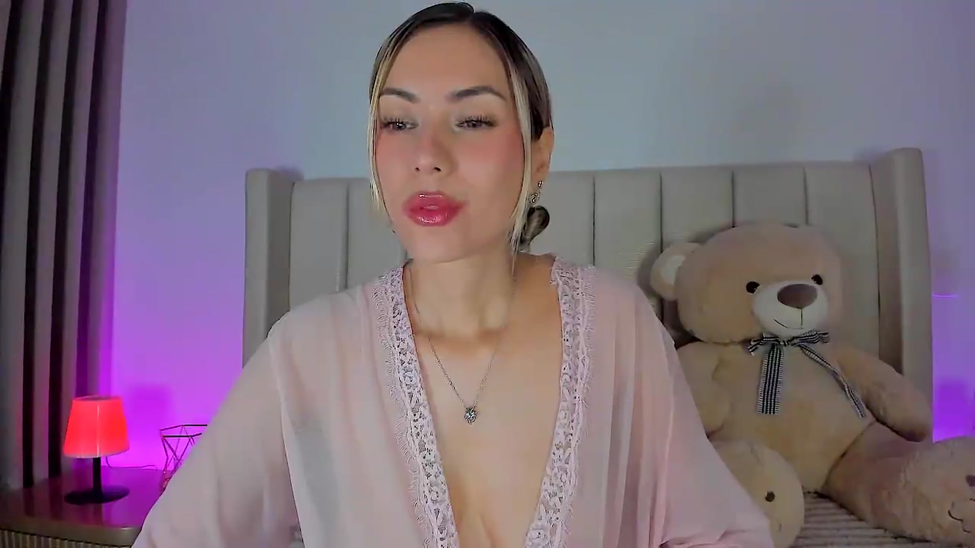 Gallery image thumbnail from SweetMar23's myfreecams stream on, 05/24/2026, 05:47 image 2 of 20