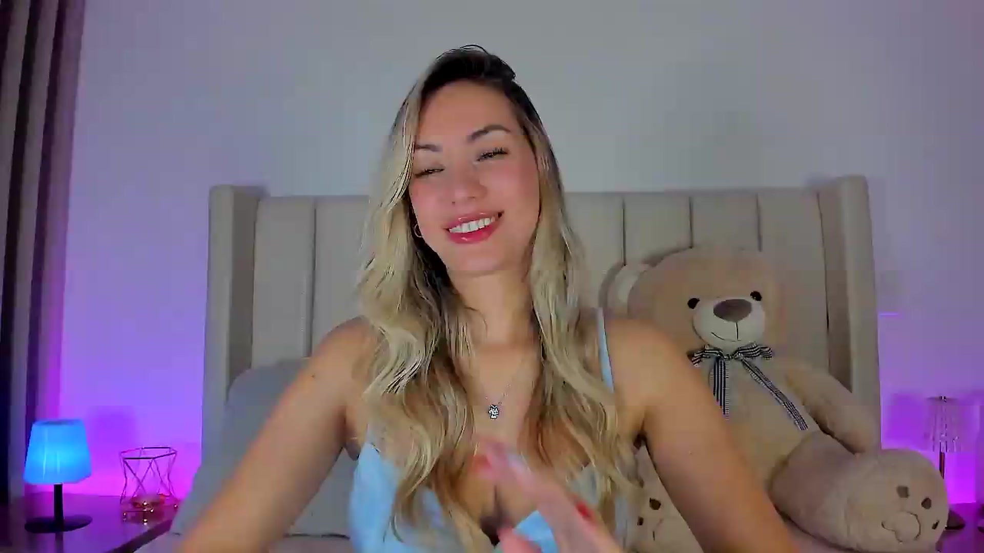 Gallery image thumbnail from SweetMar23's myfreecams stream on, 05/26/2026, 06:03 image 5 of 20