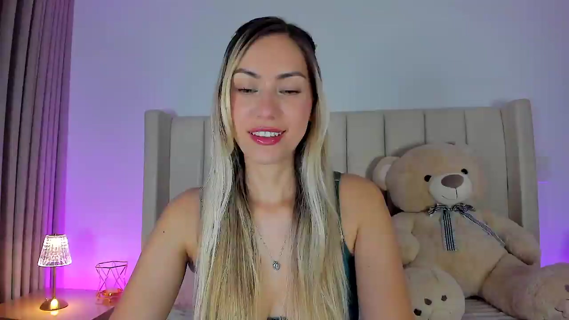 Gallery image thumbnail from SweetMar23's myfreecams stream on, 06/19/2026, 03:57 image 2 of 20