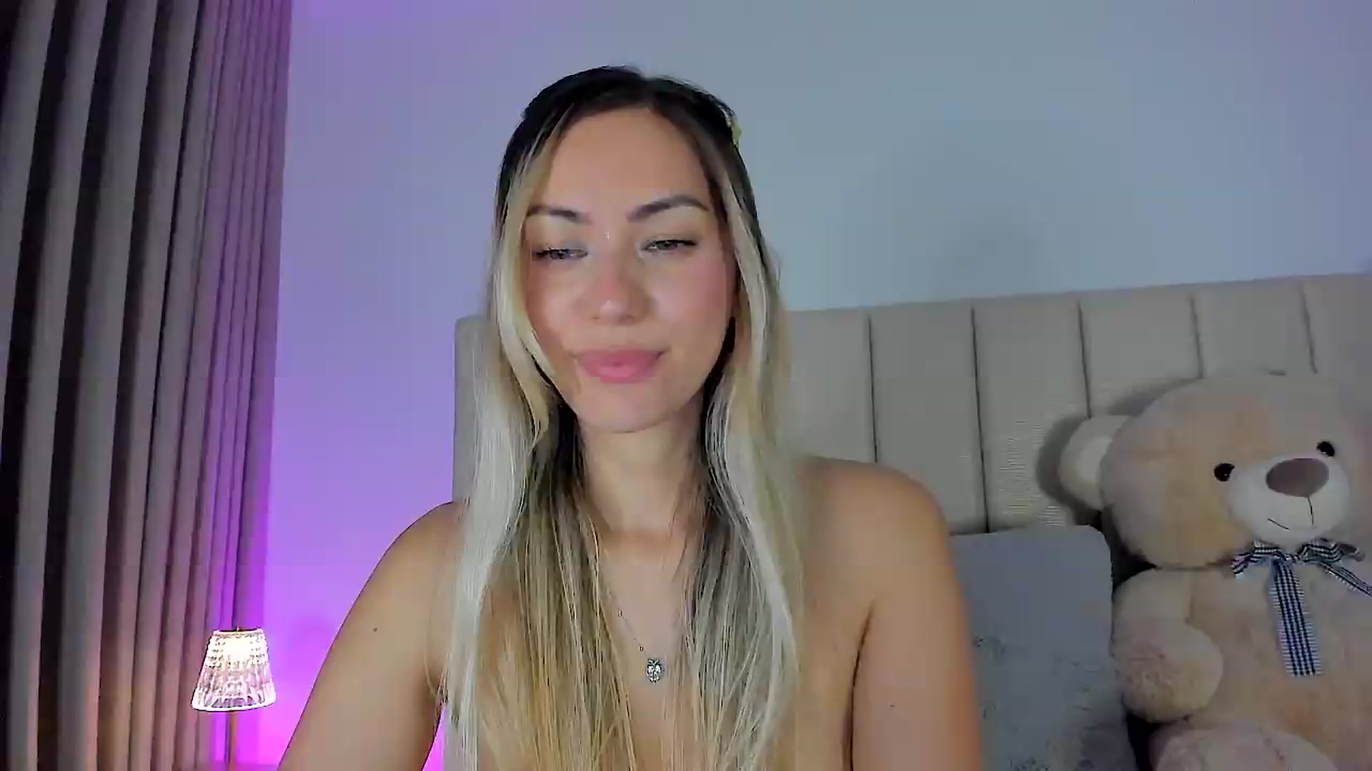 Gallery image thumbnail from SweetMar23's myfreecams stream on, 06/19/2026, 04:52 image 10 of 20