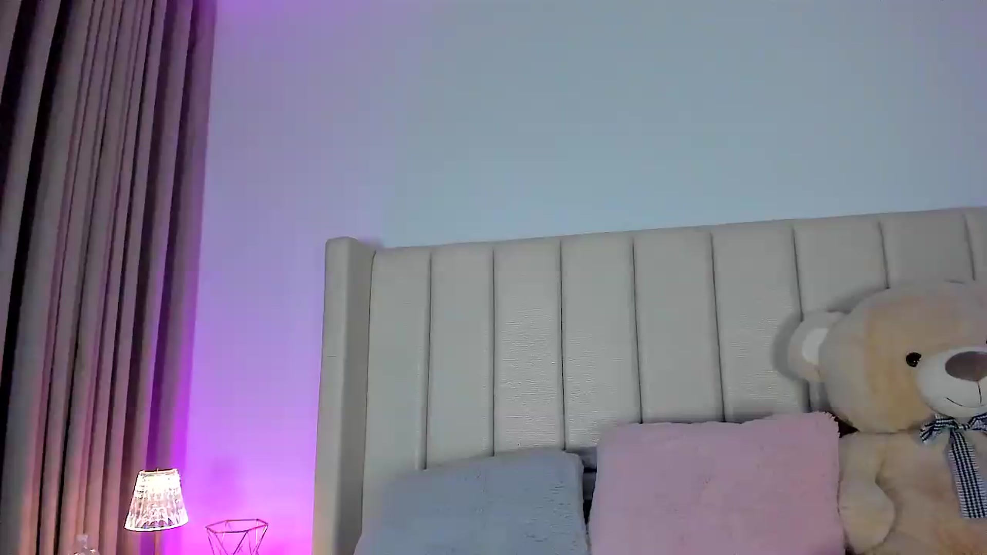 Gallery image thumbnail from SweetMar23's myfreecams stream on, 06/25/2026, 04:04 image 19 of 20