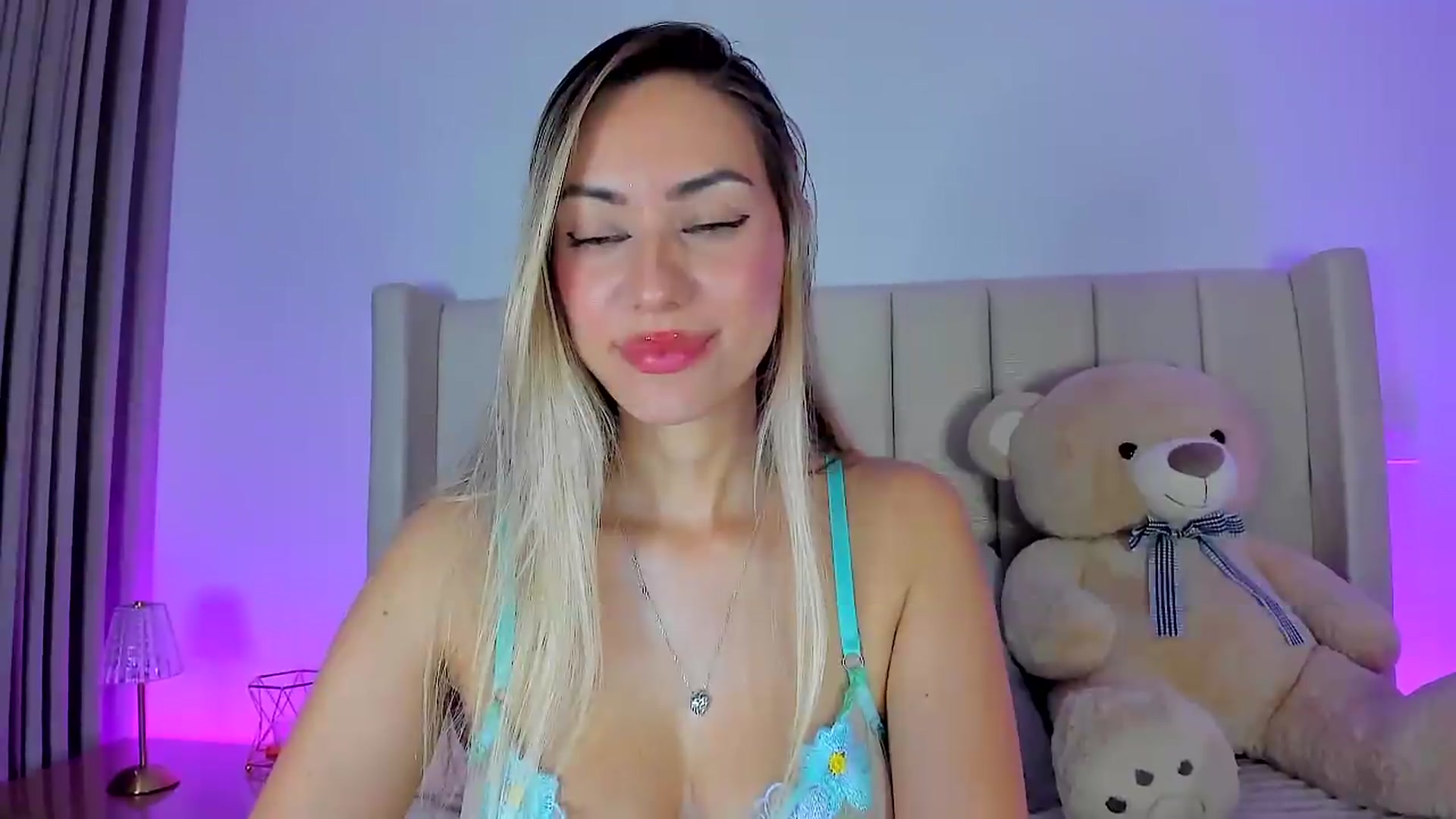 Gallery image thumbnail from SweetMar23's myfreecams stream on, 07/05/2026, 03:50 image 20 of 20