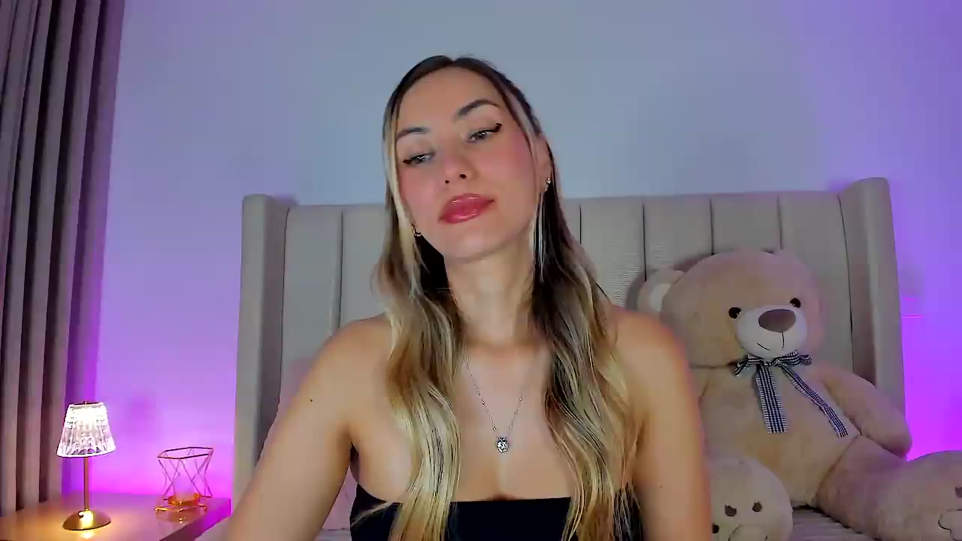 Gallery image thumbnail from SweetMar23's myfreecams stream on, 07/06/2026, 04:04 image 2 of 20