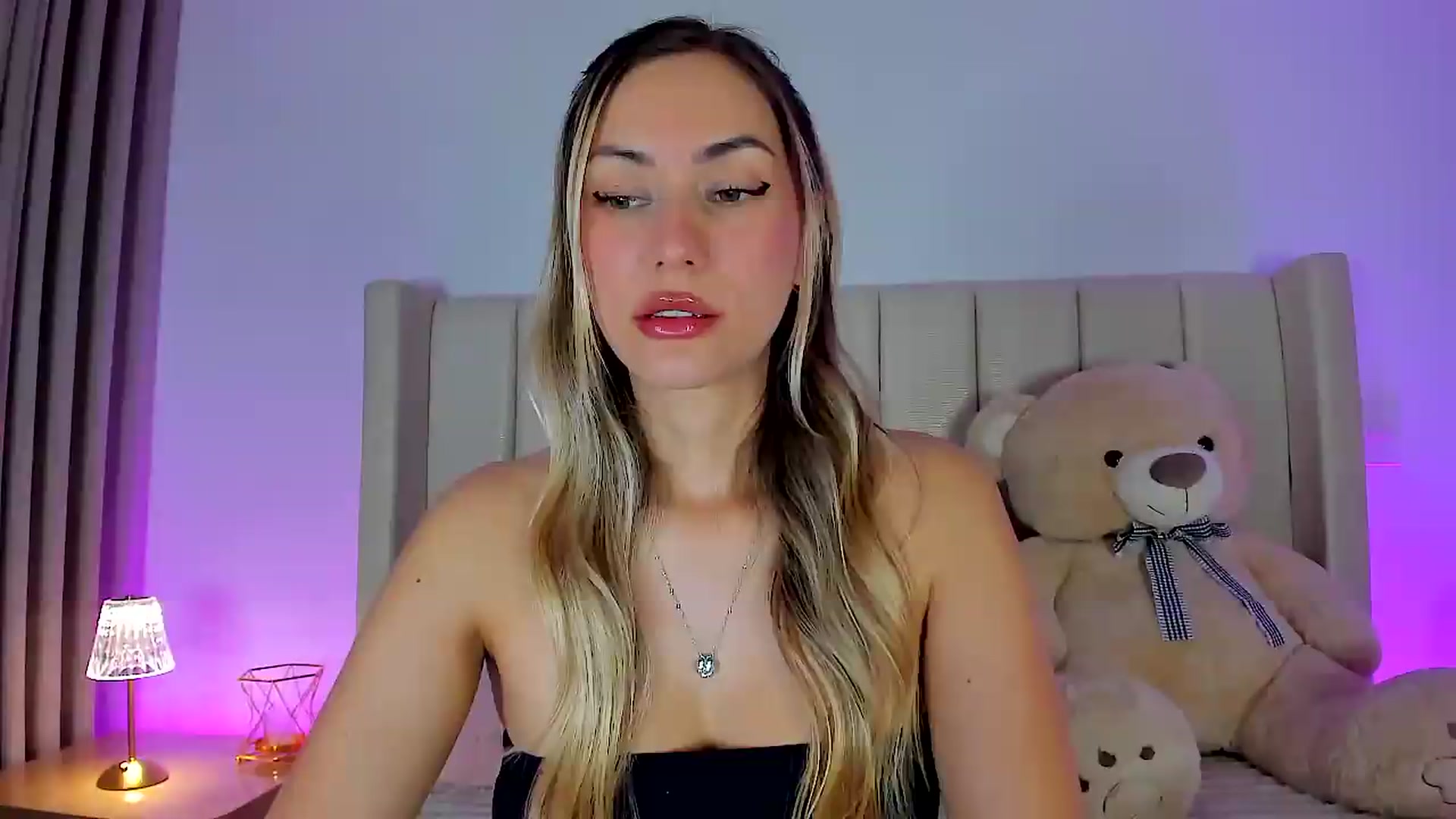 Gallery image thumbnail from SweetMar23's myfreecams stream on, 07/06/2026, 04:04 image 3 of 20