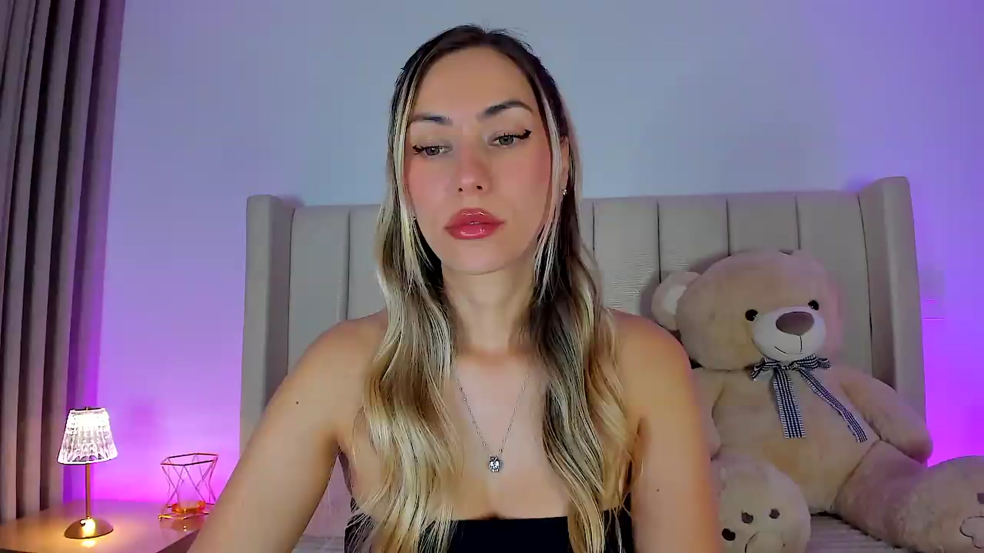 Gallery image thumbnail from SweetMar23's myfreecams stream on, 07/06/2026, 04:04 image 1 of 20