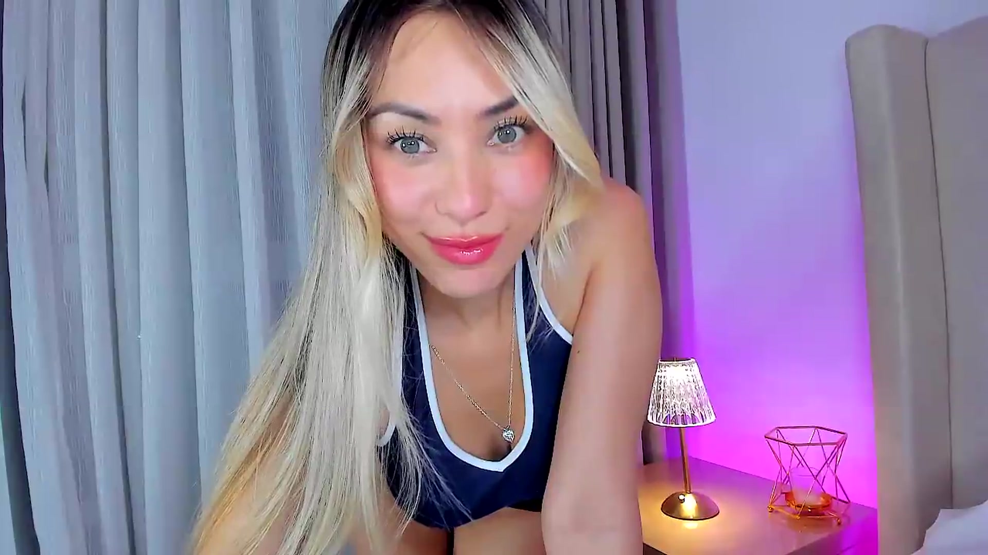 Gallery image thumbnail from SweetMar23's myfreecams stream on, 07/14/2026, 04:44 image 16 of 20
