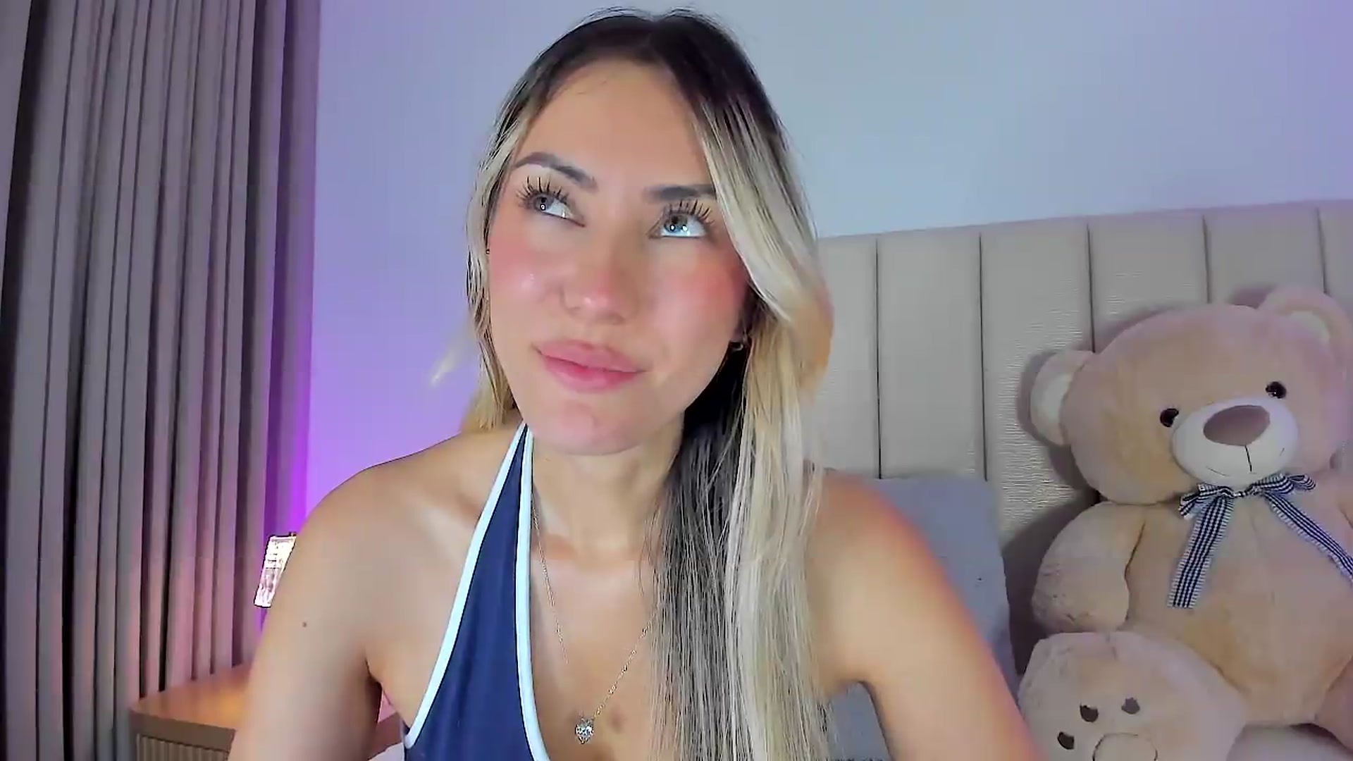 Gallery image thumbnail from SweetMar23's myfreecams stream on, 07/14/2026, 04:44 image 15 of 20