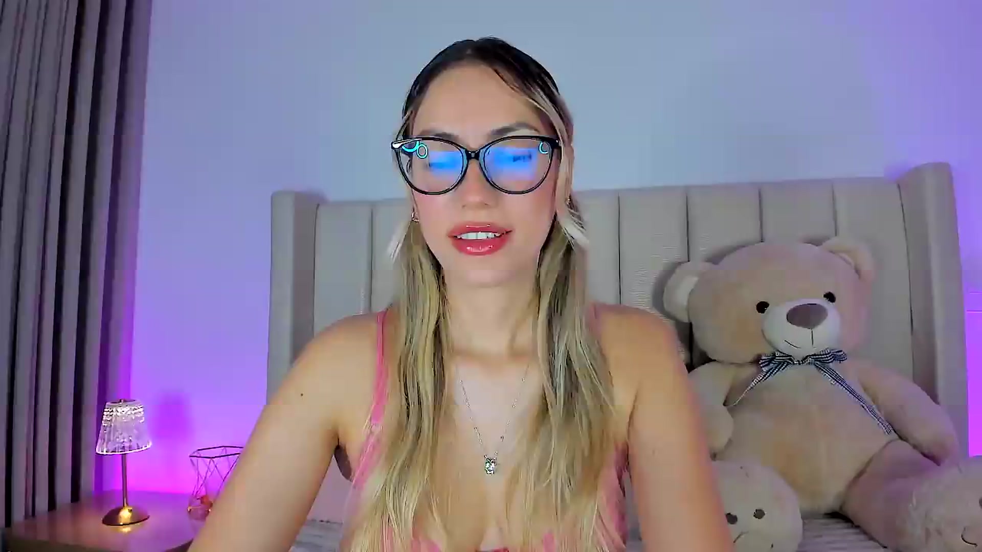 Gallery image thumbnail from SweetMar23's myfreecams stream on, 07/17/2026, 04:20 image 3 of 20
