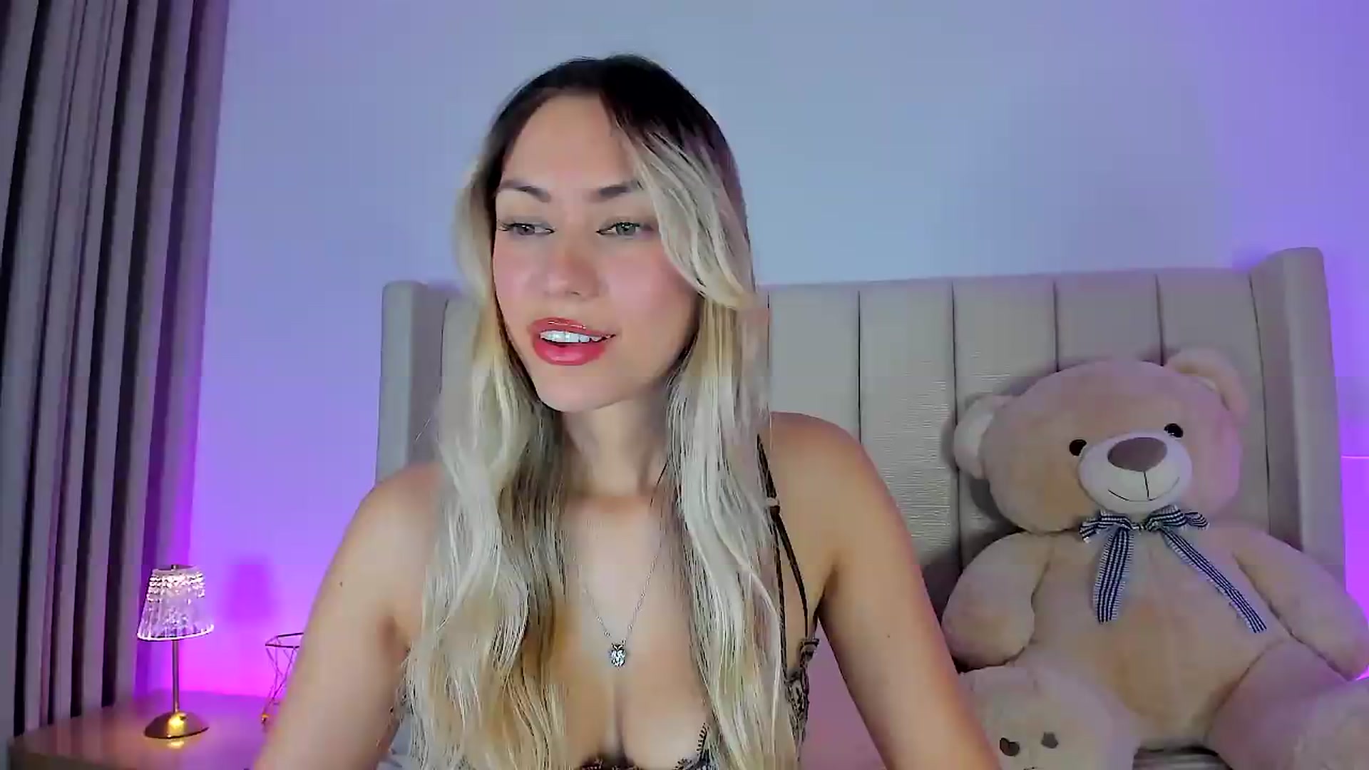 Gallery image thumbnail from SweetMar23's myfreecams stream on, 07/18/2026, 03:08 image 17 of 20