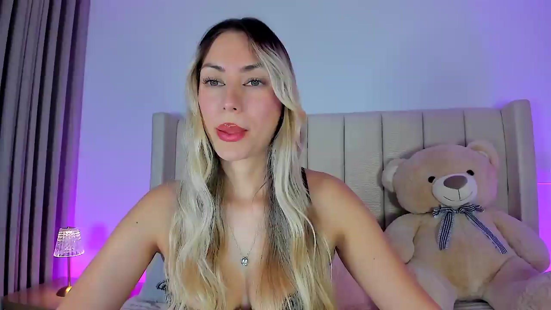 Gallery image thumbnail from SweetMar23's myfreecams stream on, 07/18/2026, 03:08 image 16 of 20