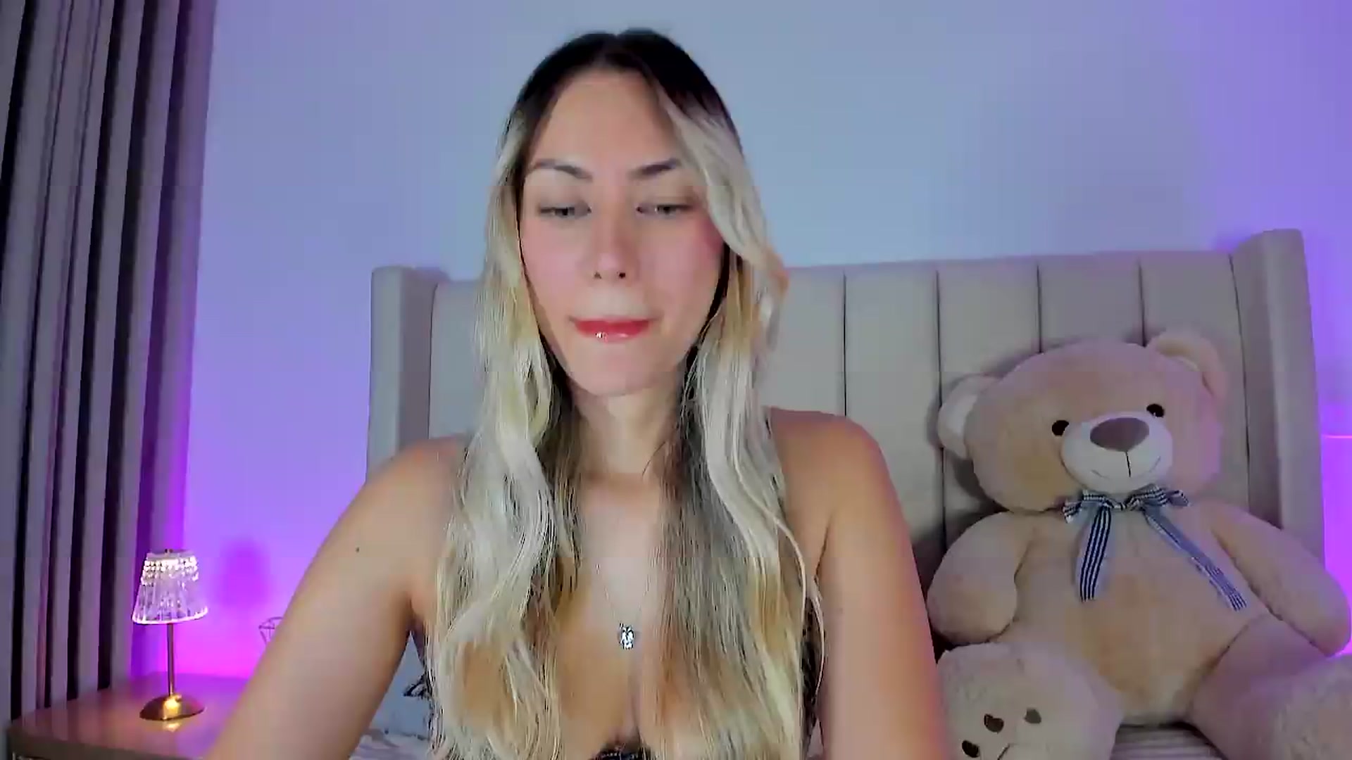 Gallery image thumbnail from SweetMar23's myfreecams stream on, 07/18/2026, 03:08 image 14 of 20
