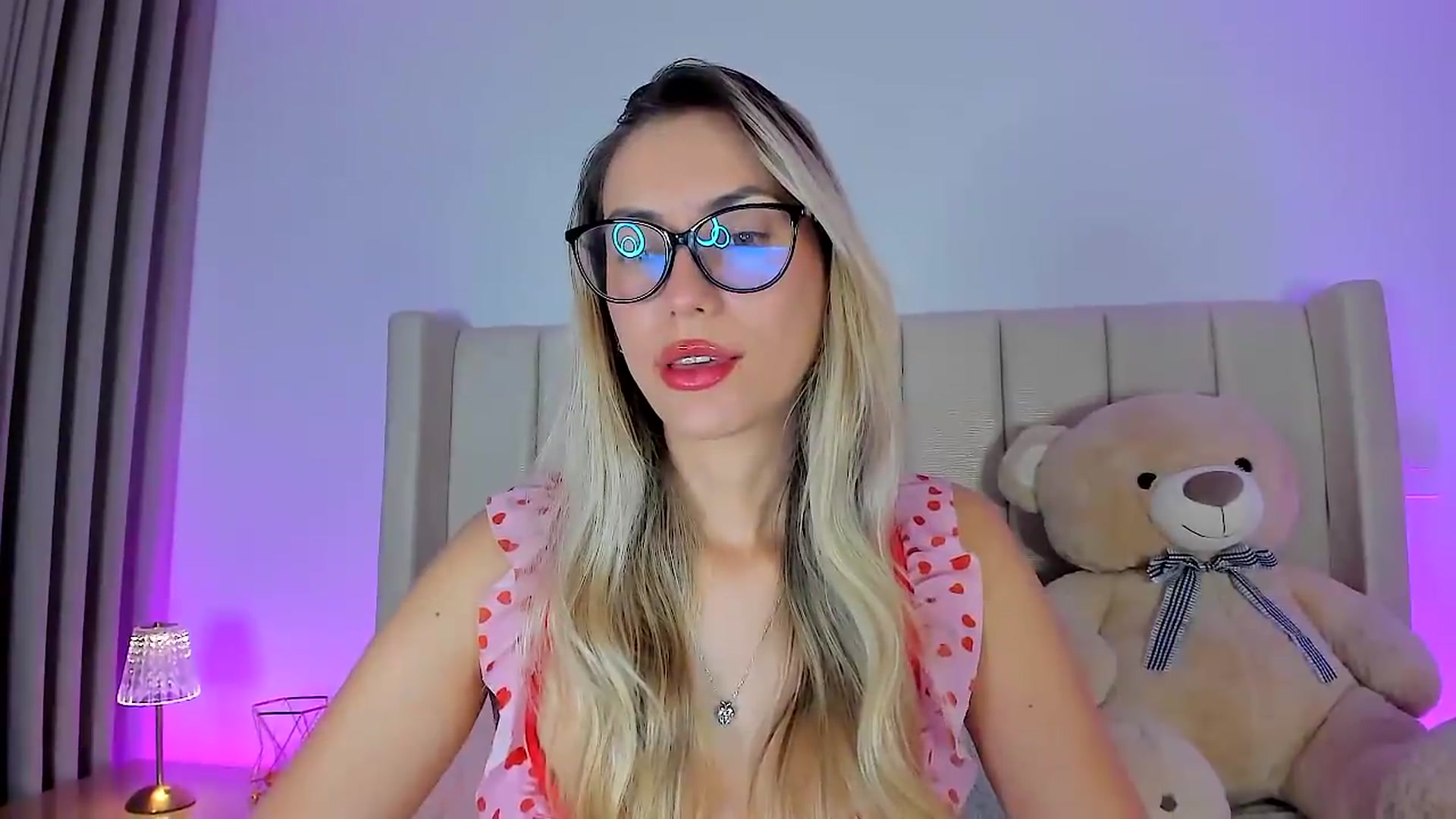 Gallery image thumbnail from SweetMar23's myfreecams stream on, 07/19/2026, 04:02 image 6 of 20