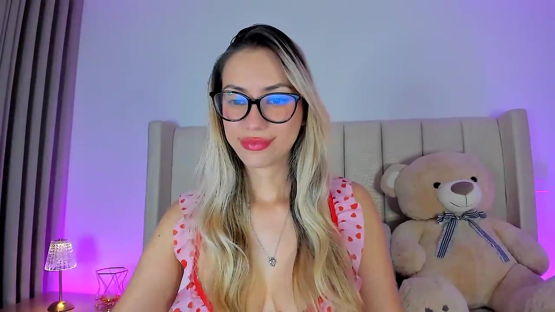 Gallery image thumbnail from SweetMar23's myfreecams stream on, 07/19/2026, 04:02 image 8 of 20