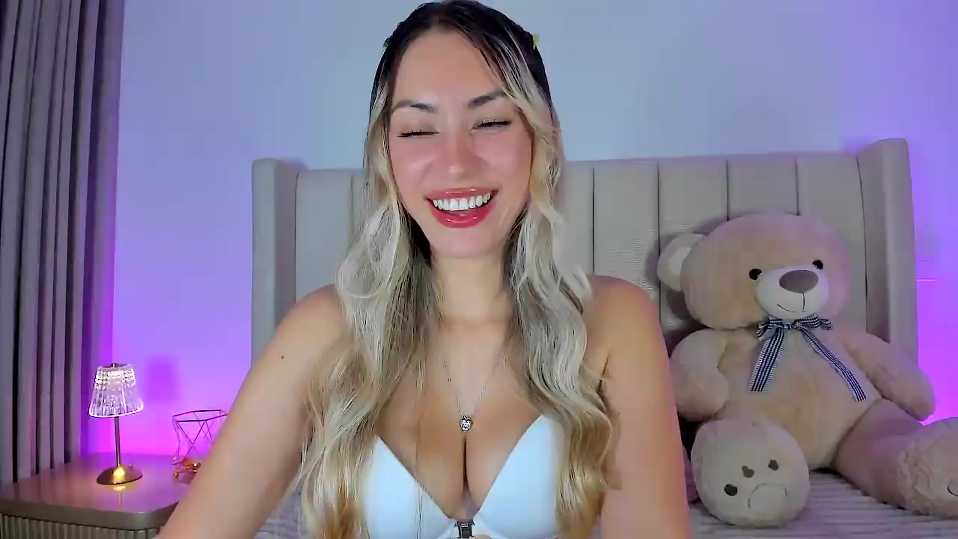 Gallery image thumbnail from SweetMar23's myfreecams stream on, 07/21/2026, 03:14 image 9 of 20