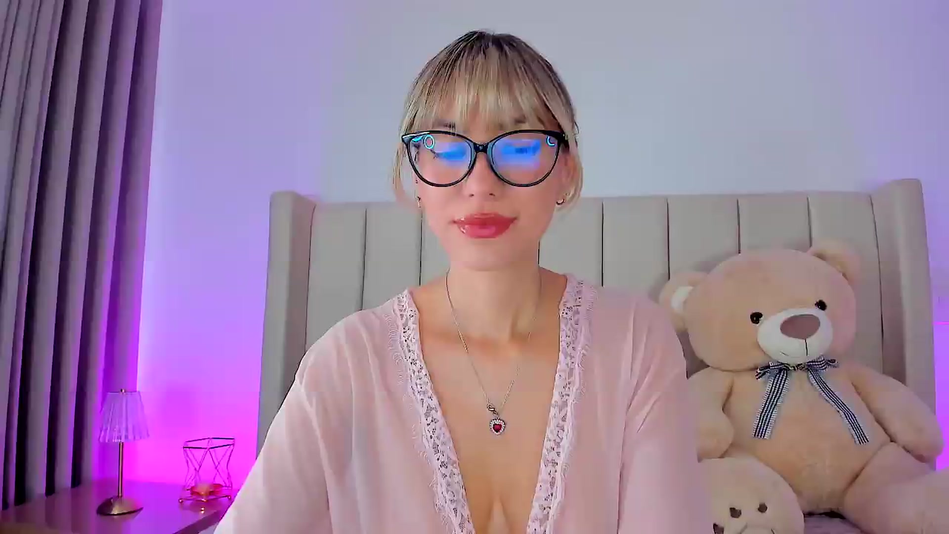Gallery image thumbnail from SweetMar23's myfreecams stream on, 08/23/2026, 23:16 image 1 of 20