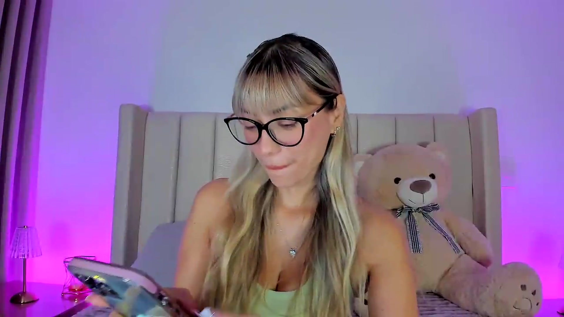 Gallery image thumbnail from SweetMar23's myfreecams stream on, 08/28/2026, 02:57 image 11 of 20