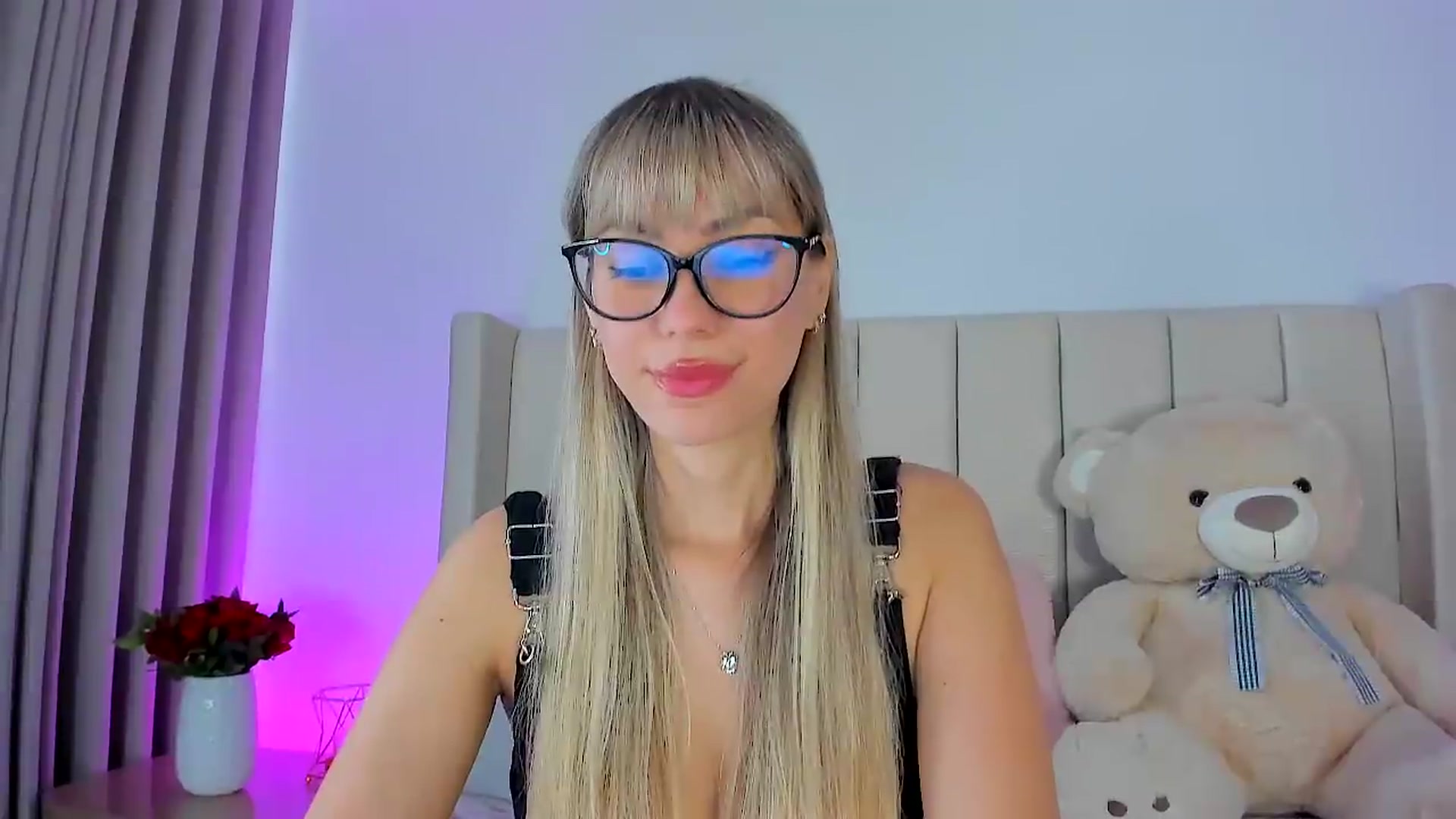Gallery image thumbnail from SweetMar23's myfreecams stream on, 09/02/2026, 19:57 image 3 of 20