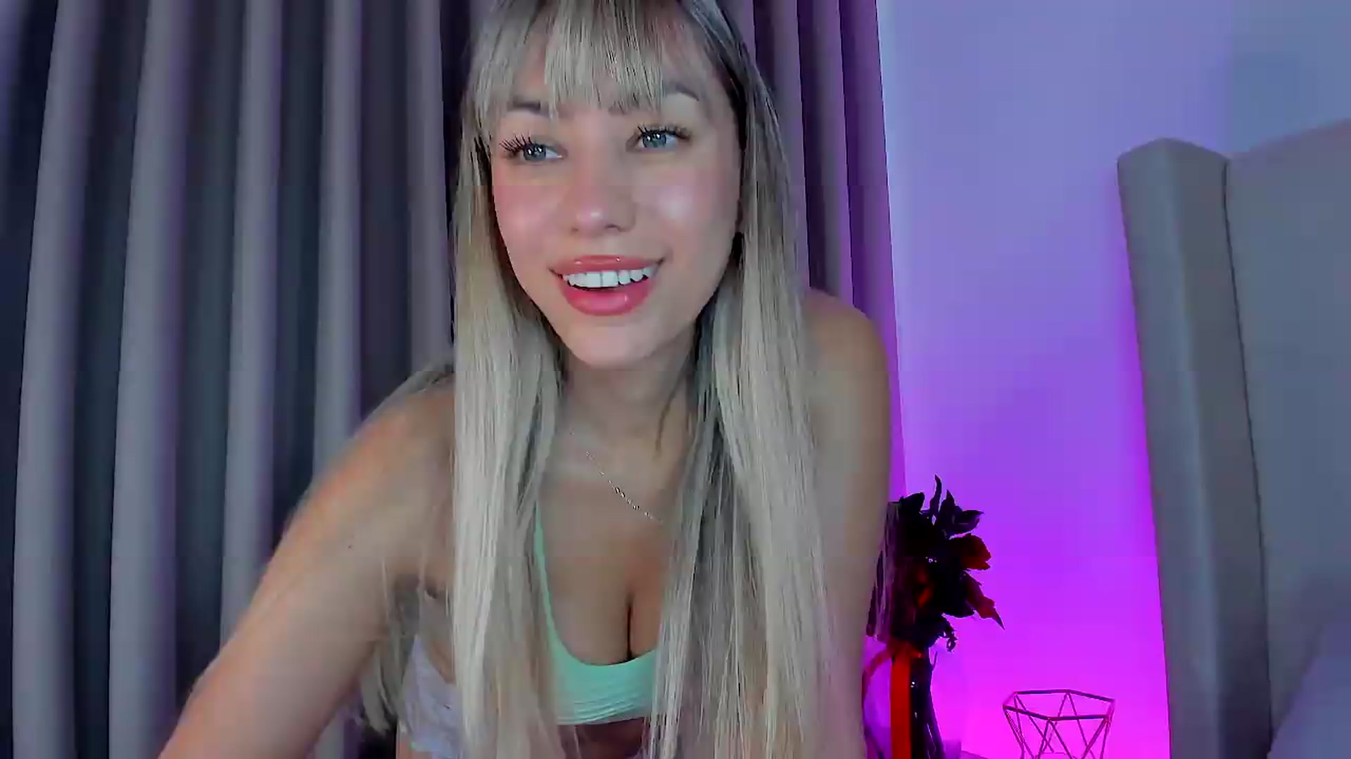 Gallery image thumbnail from SweetMar23's myfreecams stream on, 09/09/2026, 15:27 image 7 of 20