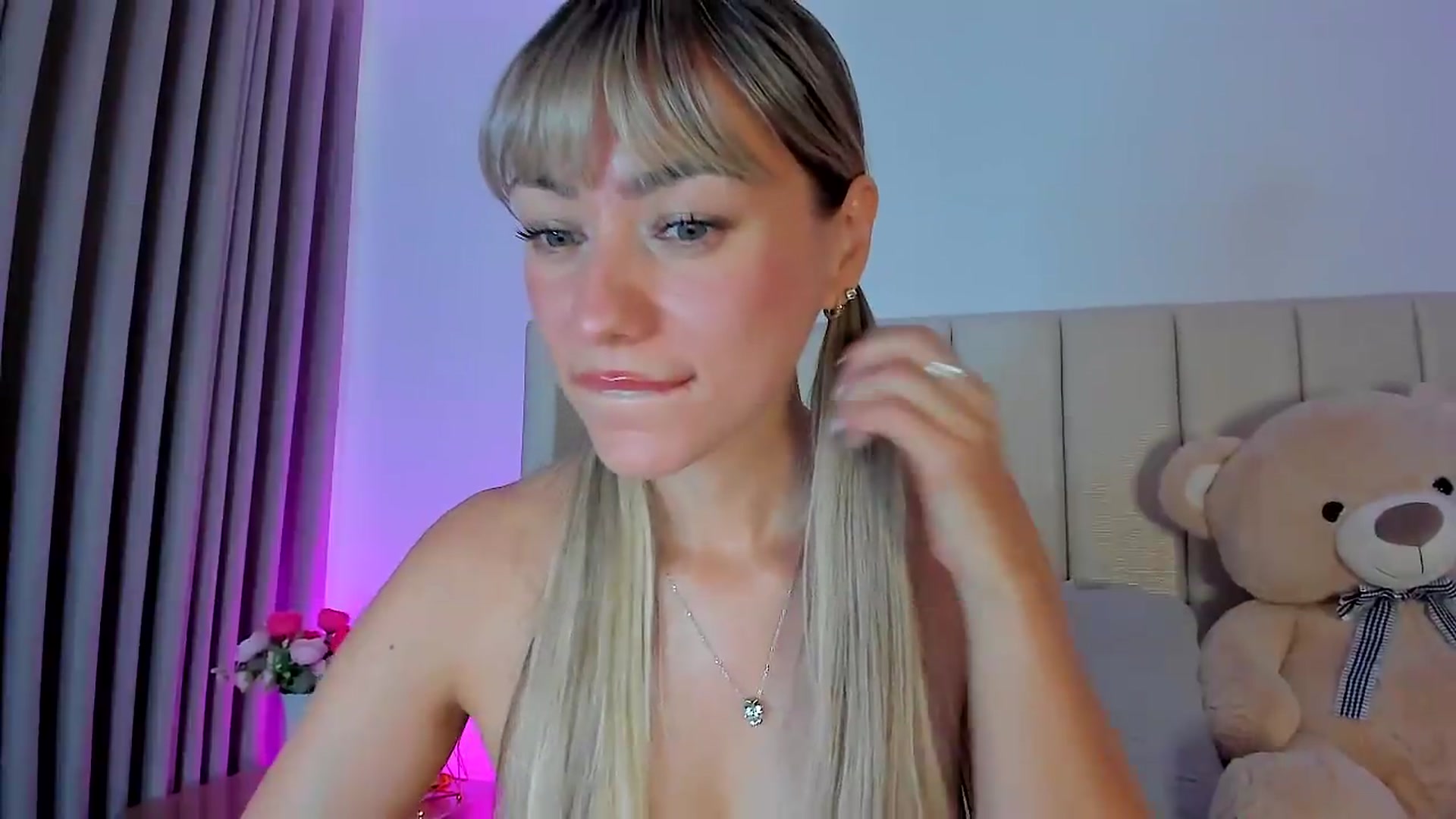 Gallery image thumbnail from SweetMar23's myfreecams stream on, 09/13/2026, 19:36 image 11 of 20