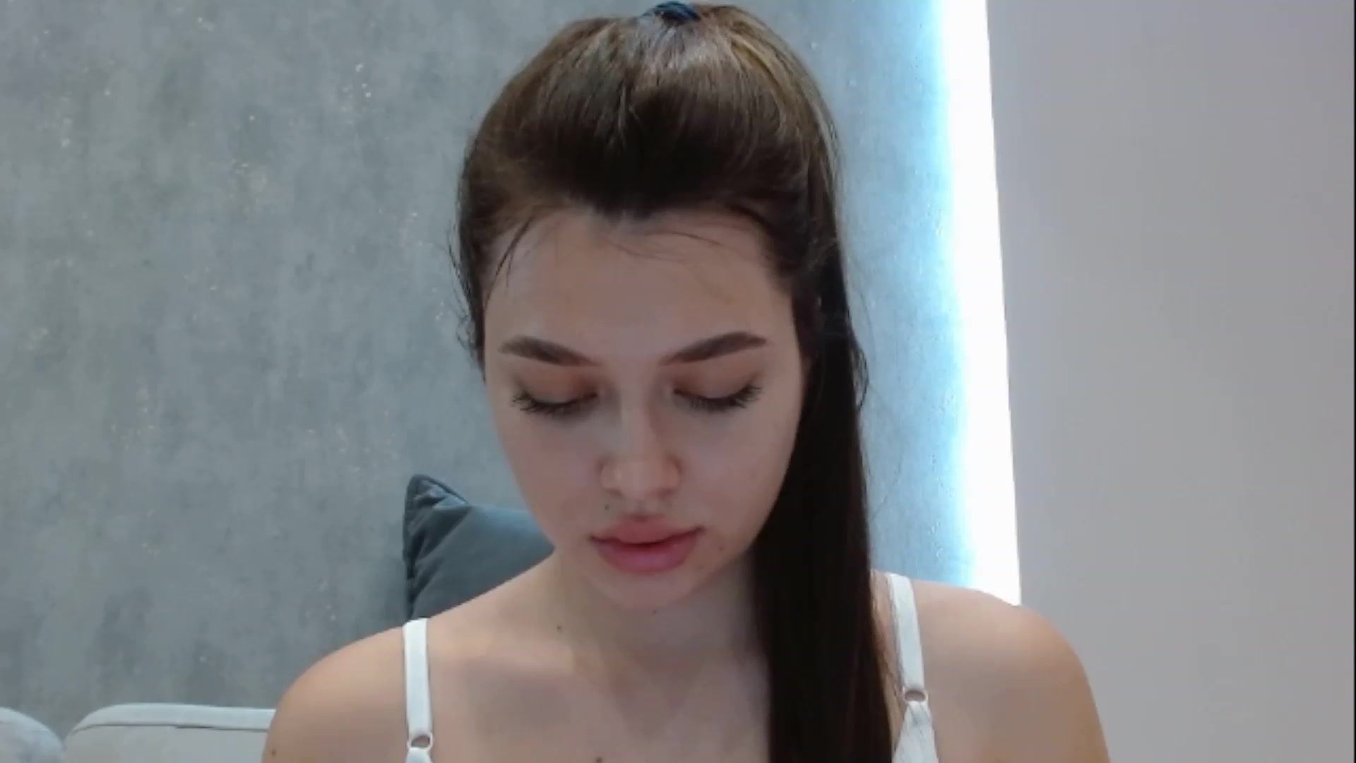 Gallery image thumbnail from SweetMelisaaa's myfreecams stream on, 11/20/2022, 16:33 image 17 of 20
