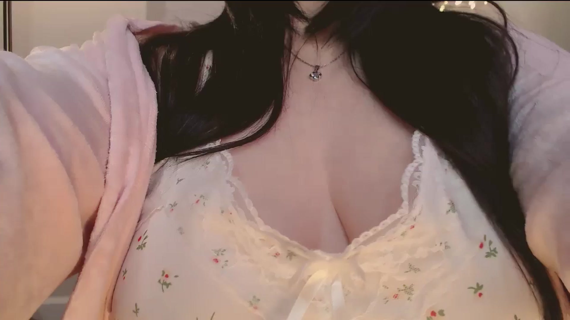 Gallery image thumbnail from SweetMelons's myfreecams stream on, 05/03/2026, 16:54 image 19 of 20