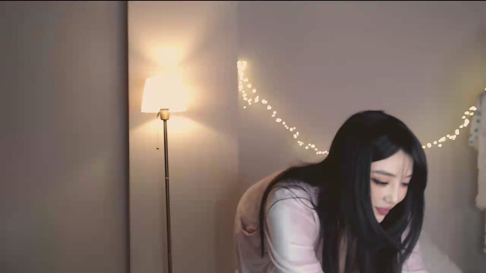 Gallery image thumbnail from SweetMelons's myfreecams stream on, 05/16/2026, 16:05 image 19 of 20