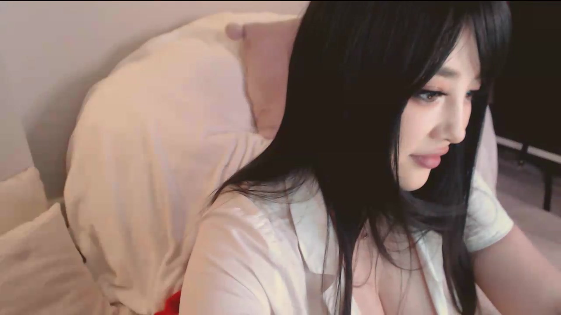 Gallery image thumbnail from SweetMelons's myfreecams stream on, 05/30/2026, 17:15 image 4 of 20
