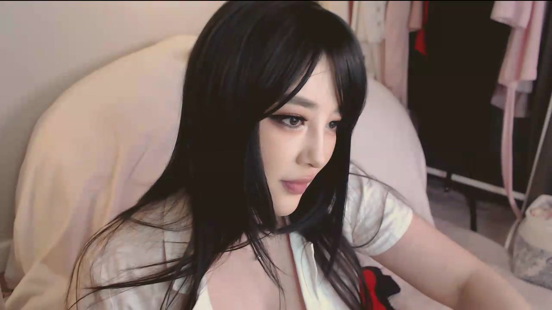 Gallery image thumbnail from SweetMelons's myfreecams stream on, 05/30/2026, 17:15 image 9 of 20