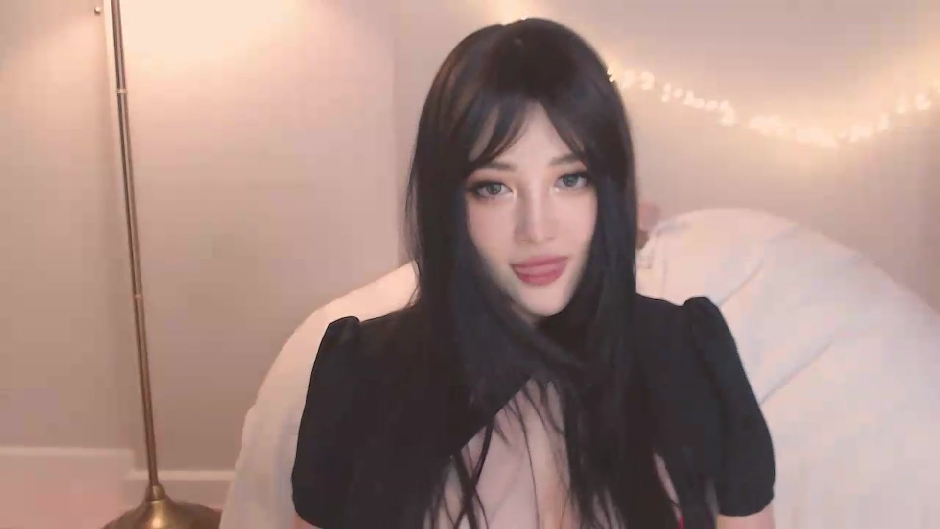 Gallery image thumbnail from SweetMelons's myfreecams stream on, 06/28/2026, 08:49 image 6 of 20