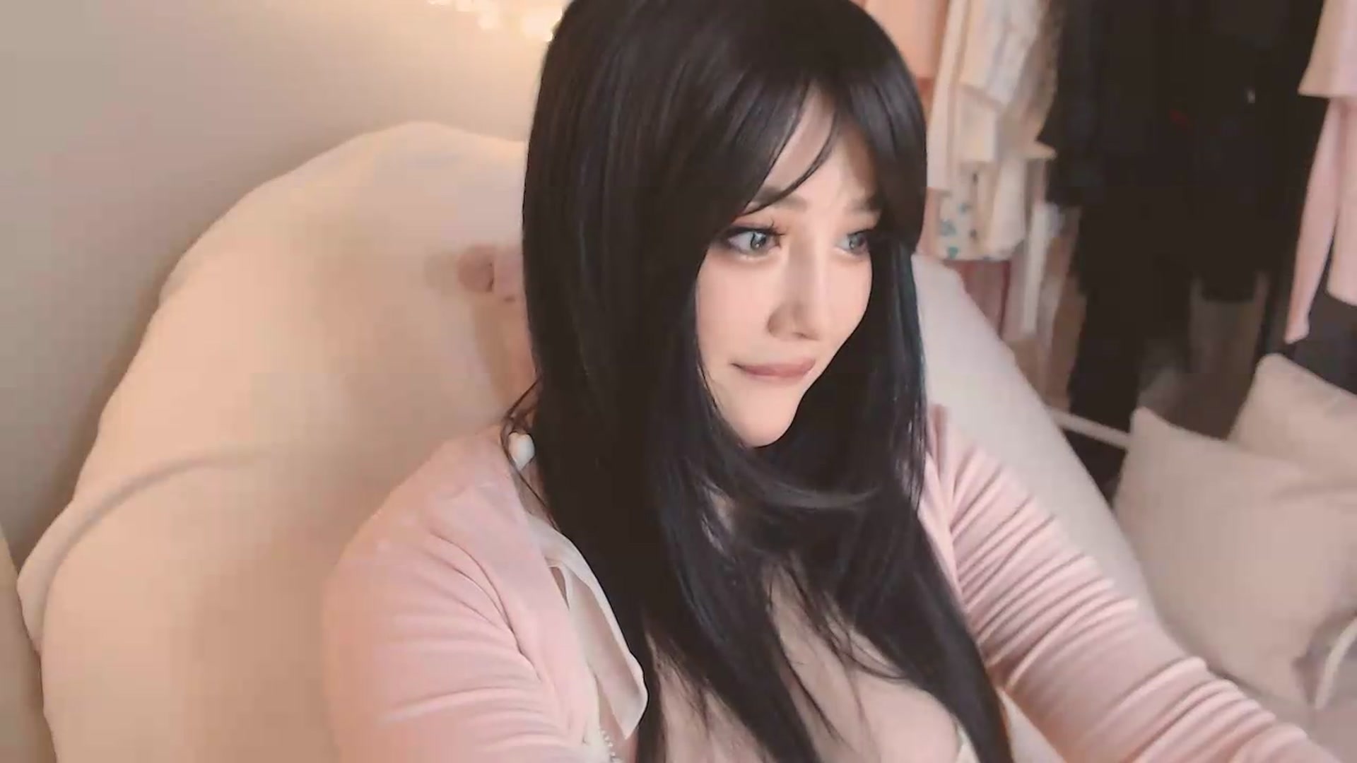 Gallery image thumbnail from SweetMelons's myfreecams stream on, 07/02/2026, 06:25 image 8 of 20