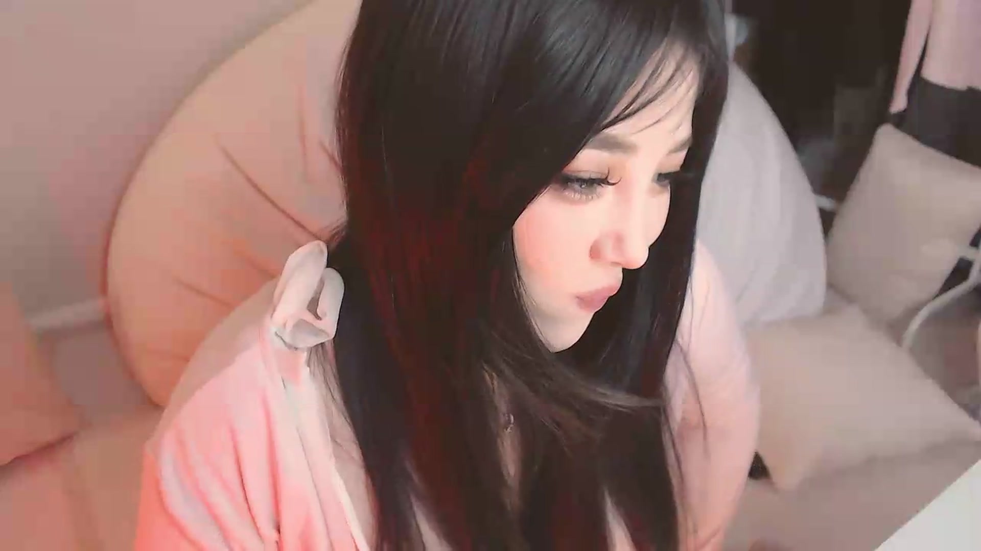 Gallery image thumbnail from SweetMelons's myfreecams stream on, 07/02/2026, 09:10 image 20 of 20