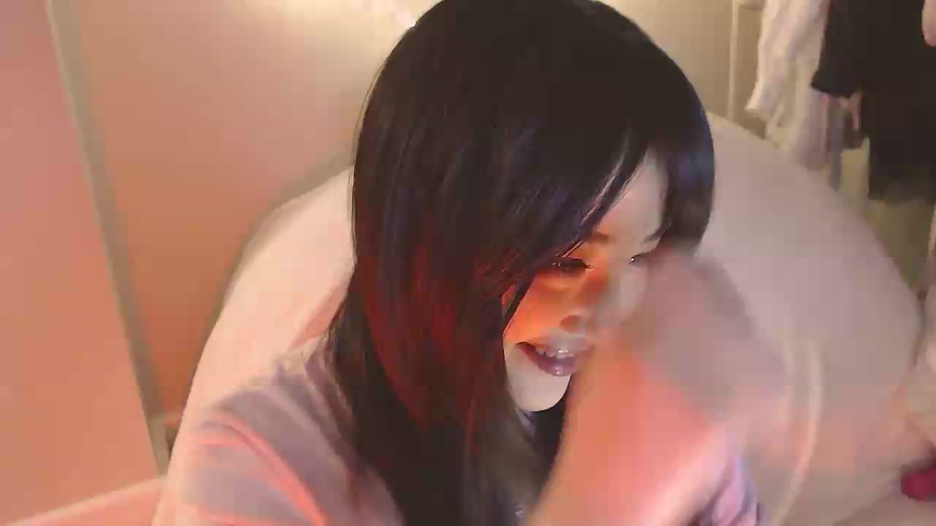 Gallery image thumbnail from SweetMelons's myfreecams stream on, 07/07/2026, 06:19 image 1 of 20