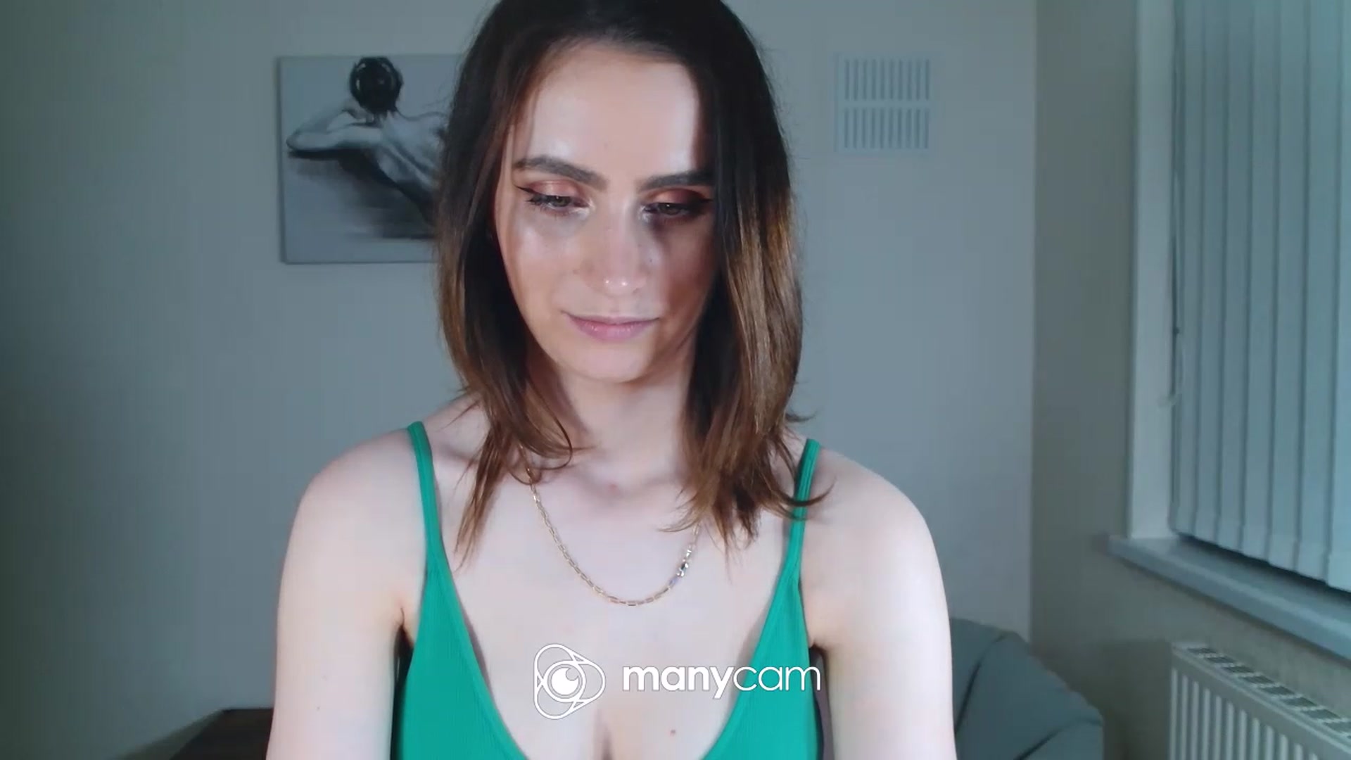 Gallery image thumbnail from SweetMilla18's myfreecams stream on, 06/08/2023, 22:52 image 18 of 20