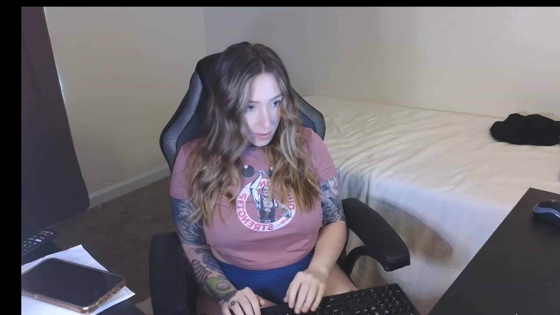 Gallery image thumbnail from SweetMoon89's myfreecams stream on, 10/11/2023, 17:21 image 1 of 20