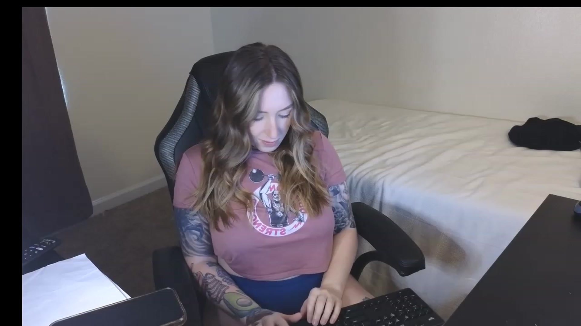 Gallery image thumbnail from SweetMoon89's myfreecams stream on, 10/11/2023, 17:21 image 17 of 20