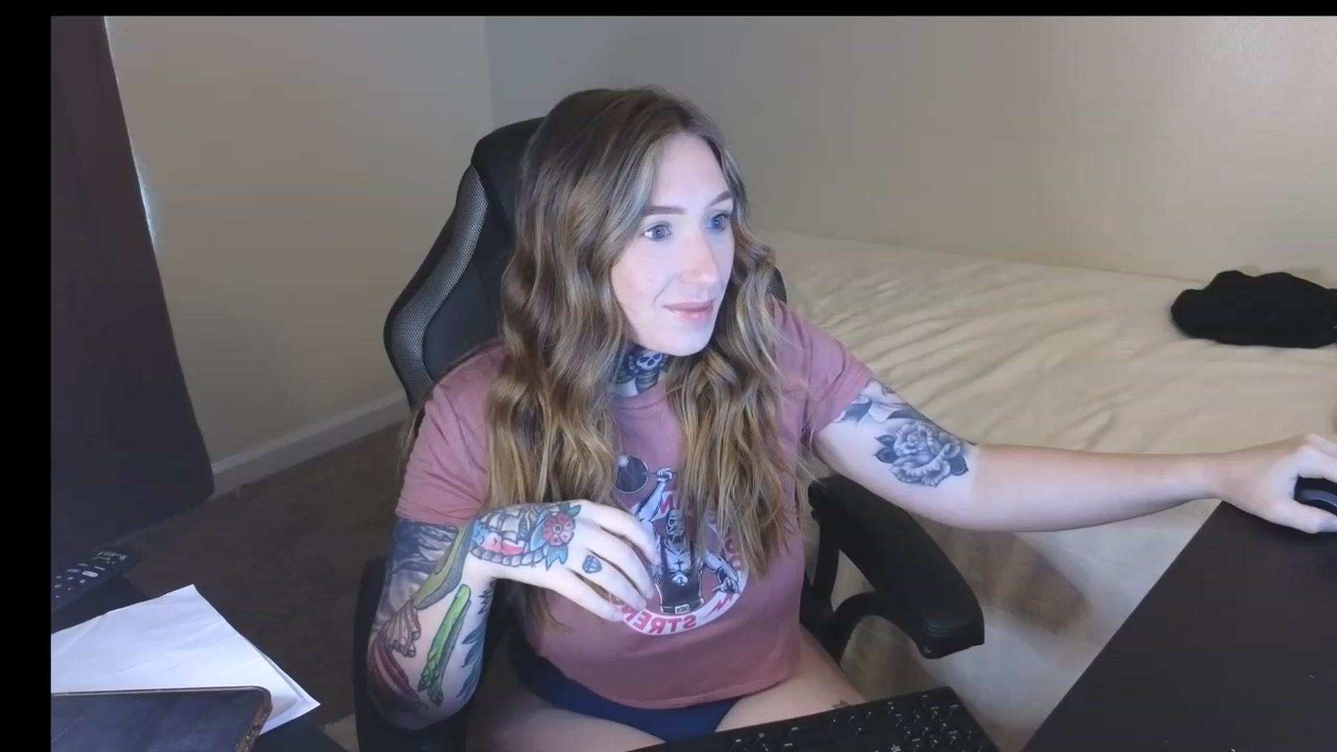Gallery image thumbnail from SweetMoon89's myfreecams stream on, 10/11/2023, 17:21 image 13 of 20