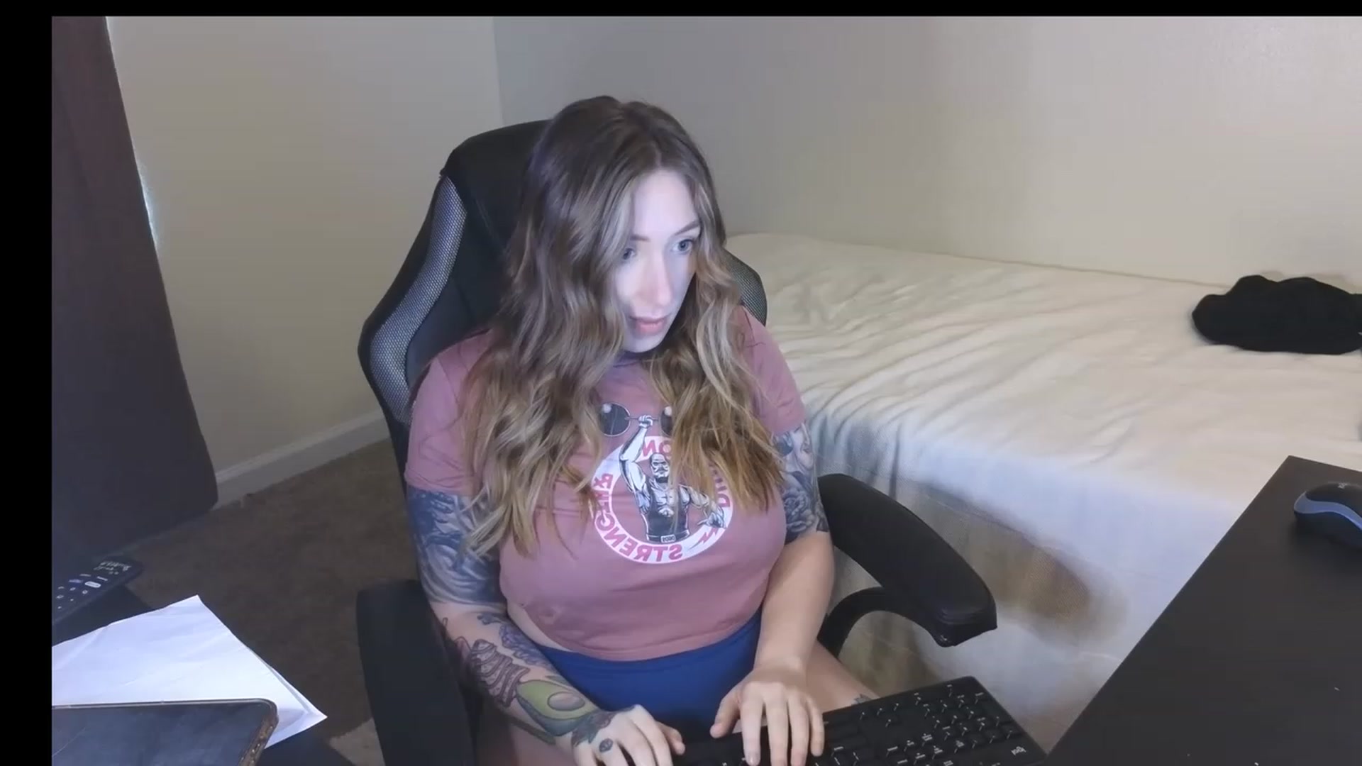 Gallery image thumbnail from SweetMoon89's myfreecams stream on, 10/11/2023, 17:21 image 3 of 20