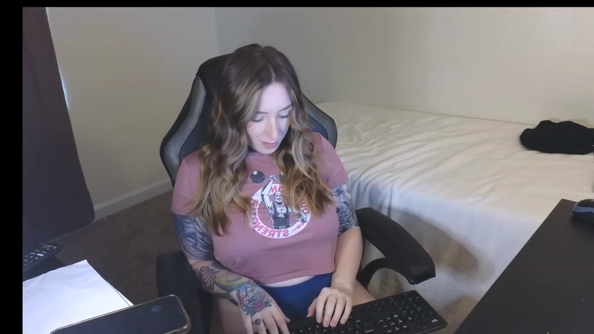 Gallery image thumbnail from SweetMoon89's myfreecams stream on, 10/11/2023, 17:21 image 19 of 20